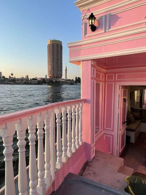 La Maison Rosee Bateau