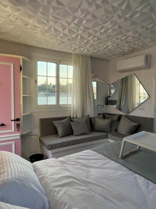 La Maison Rosee Bateau