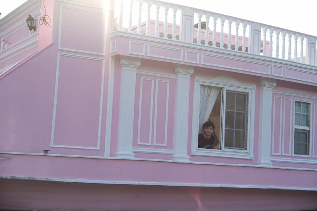 La Maison Rosee Bateau
