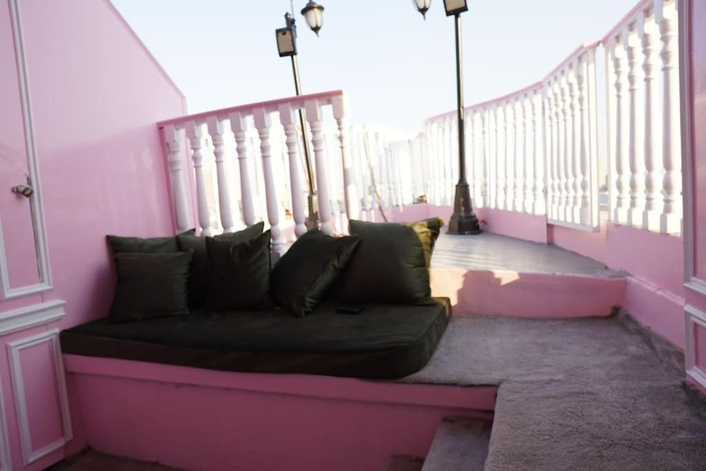 La Maison Rosee Bateau