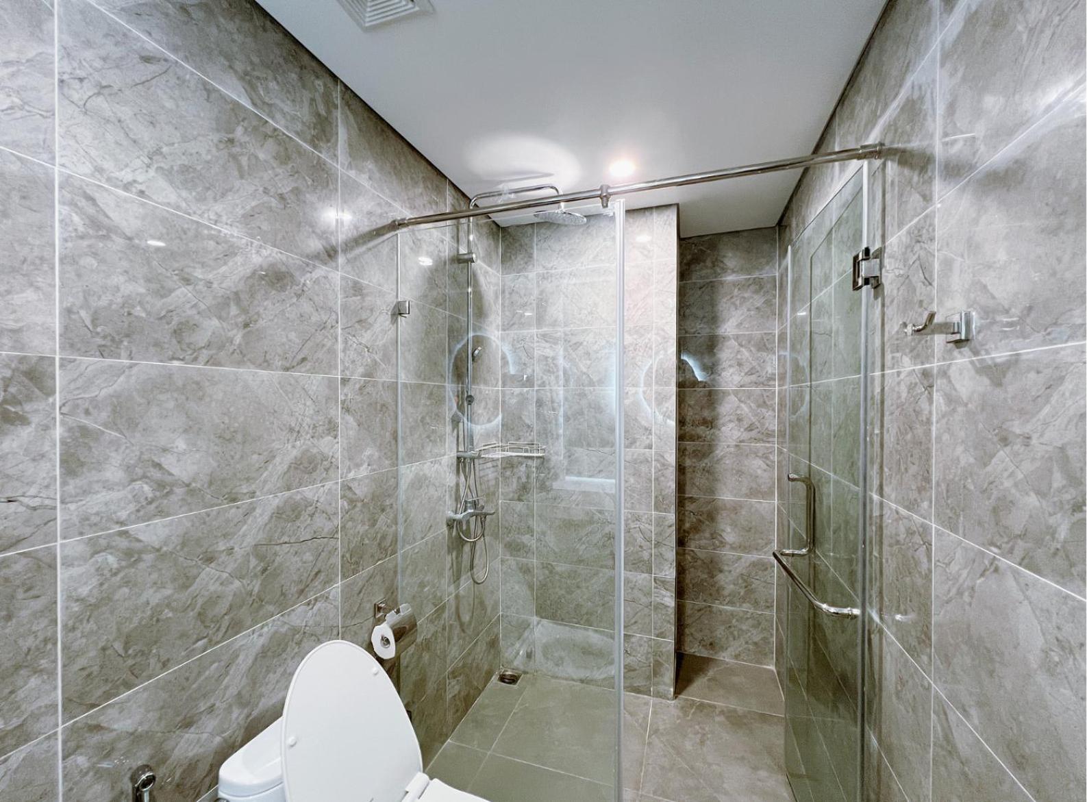 NEW - Darcy Apartment - 29thFloor 3BR with King Beds view 5