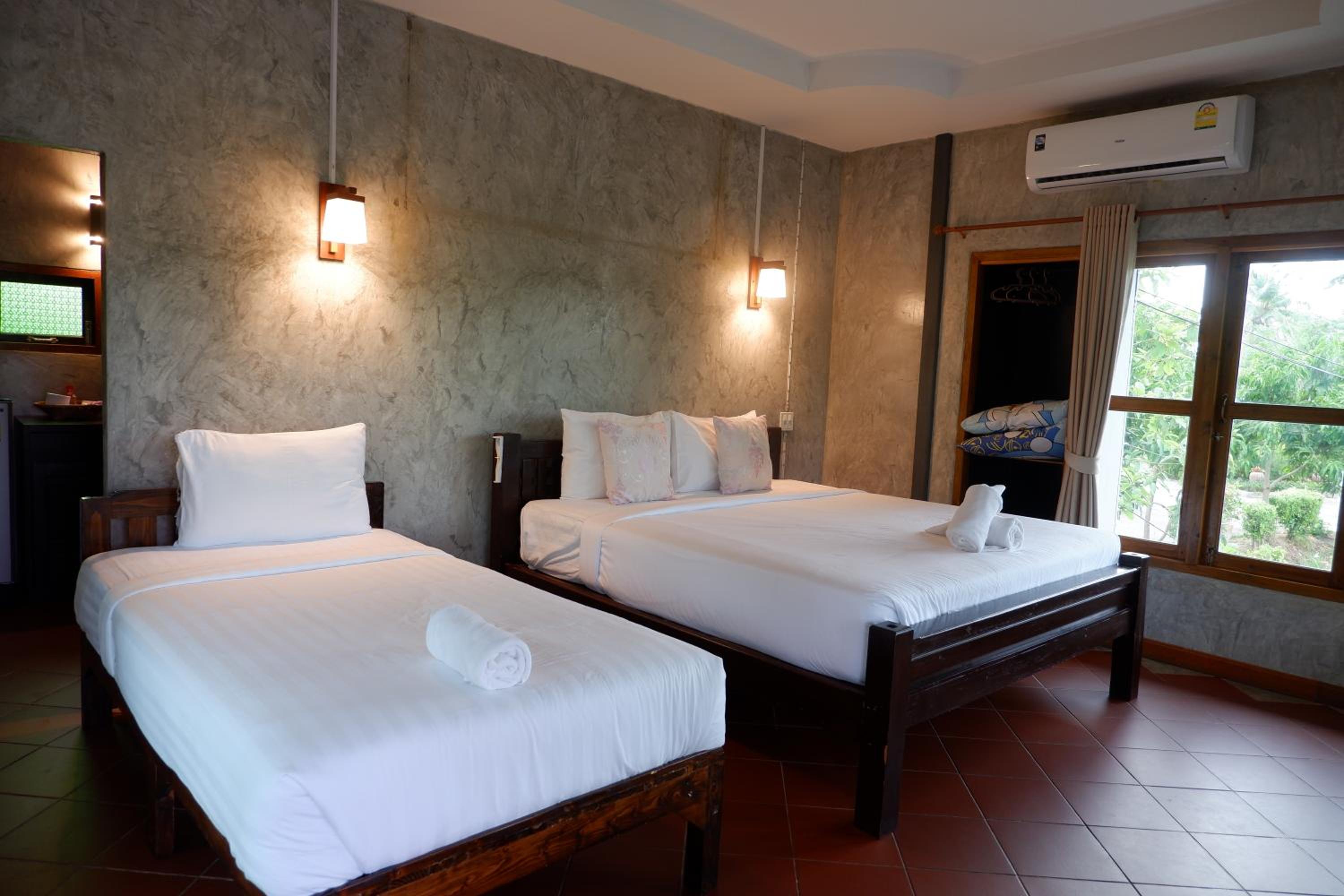 Nok Chan Mee Na