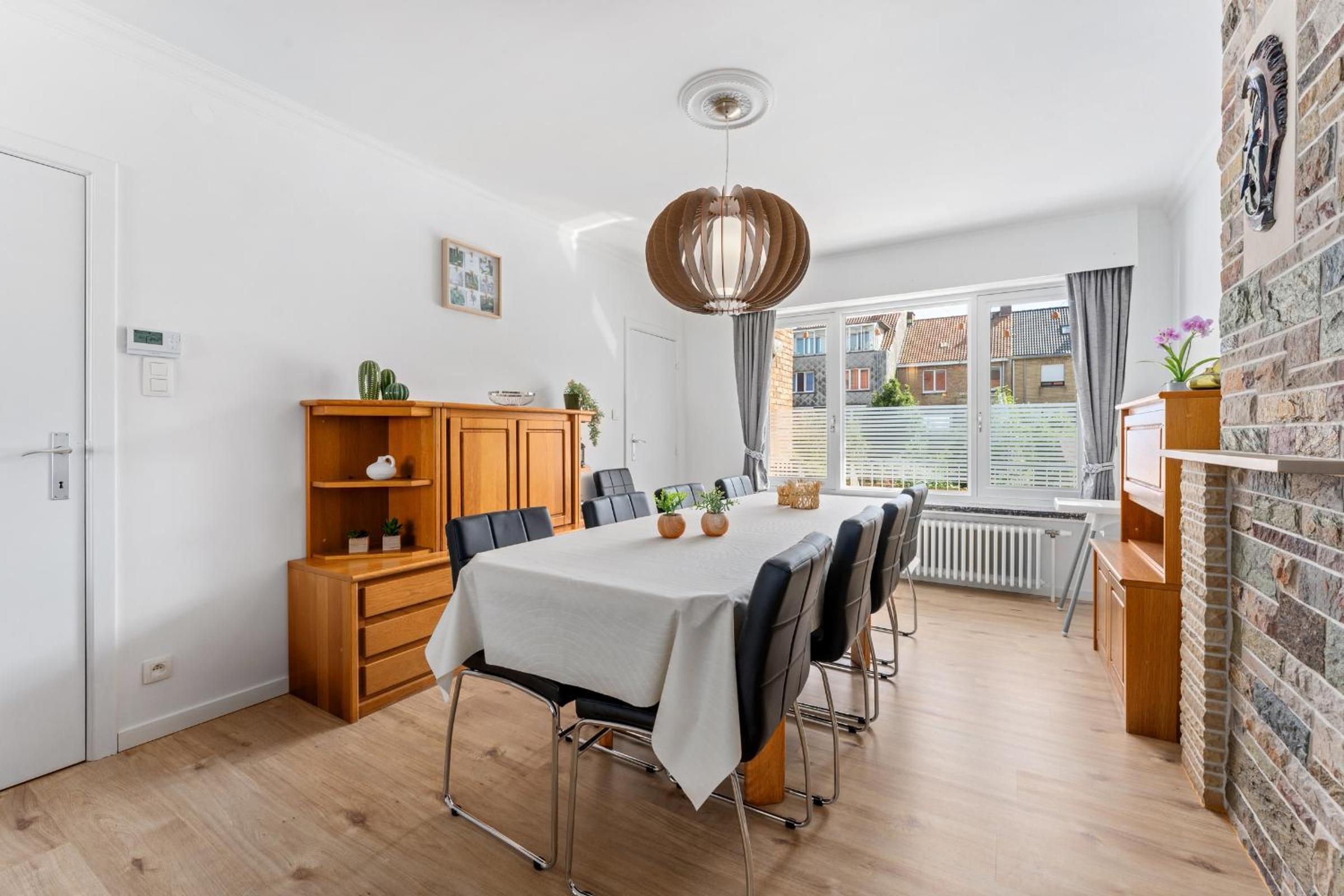 Ruime woning aan zee met zonnige tuin en terras - 9p