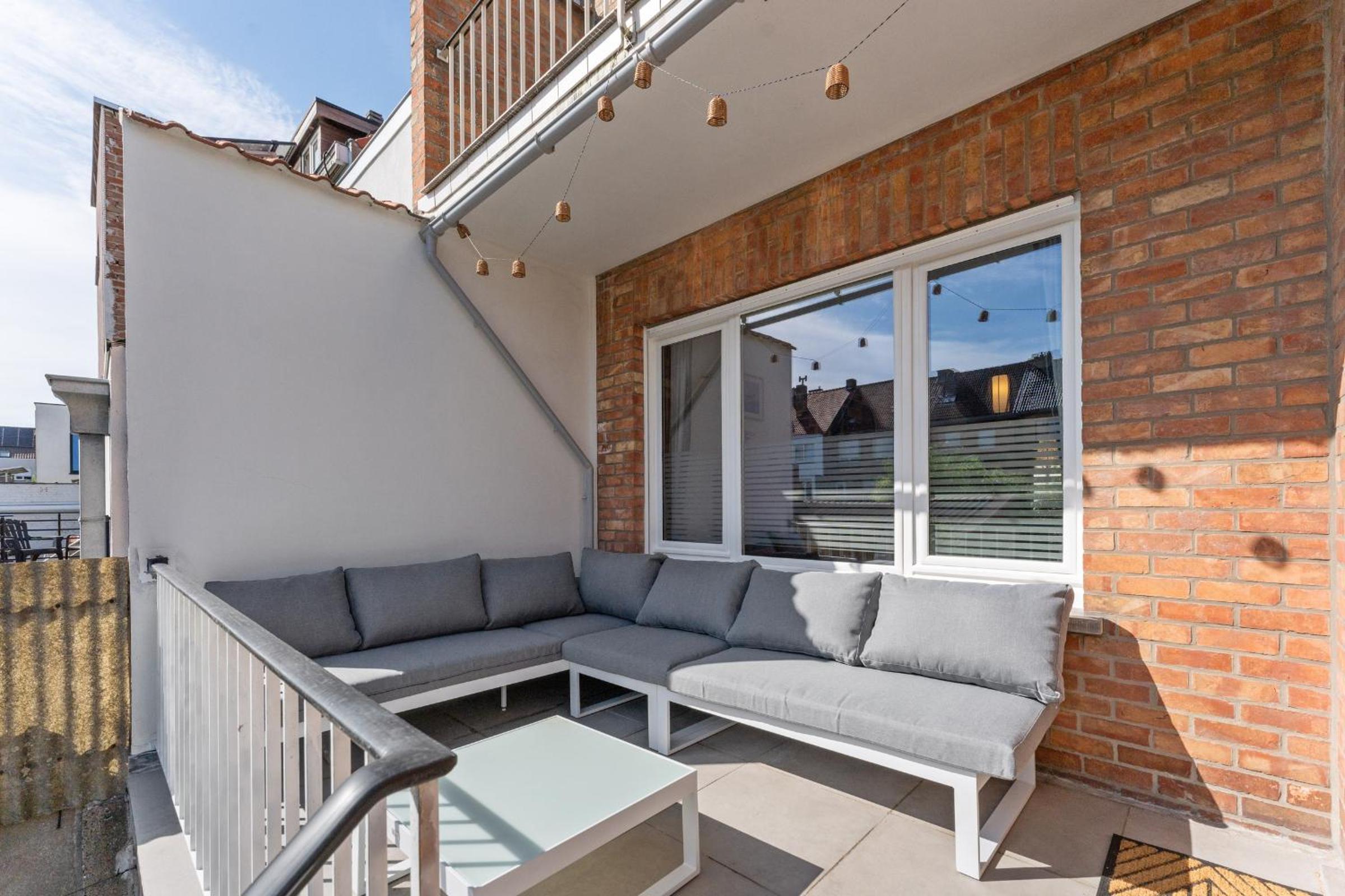 Ruime woning aan zee met zonnige tuin en terras - 9p