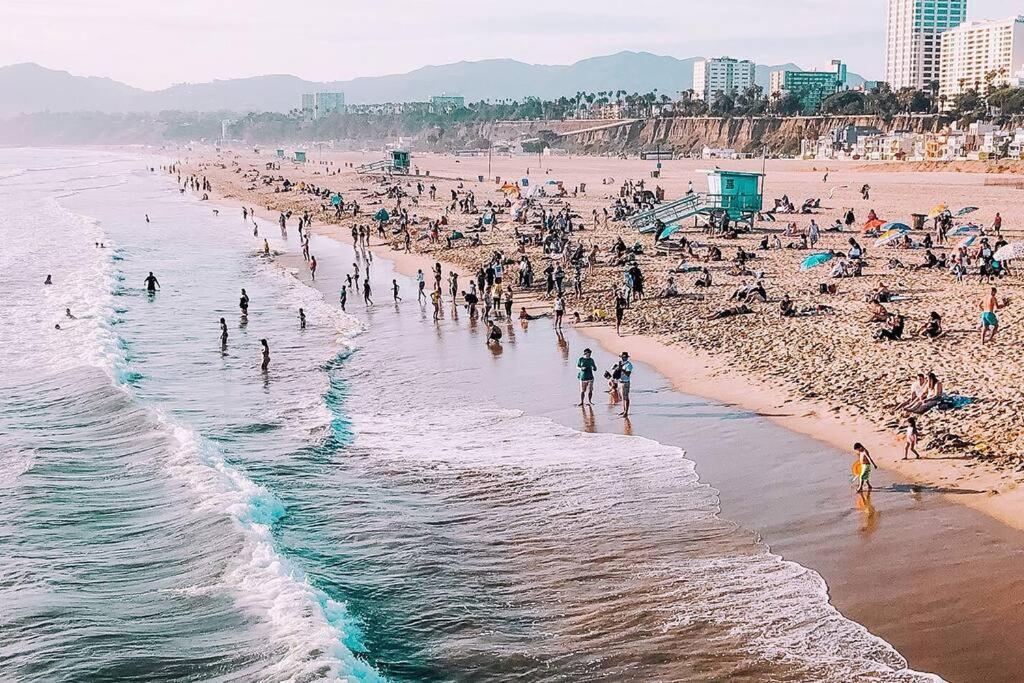 Los Angeles Vacations - Beachfront Bliss Spacious 2BR Apt In Santa Monica - Property Image 14