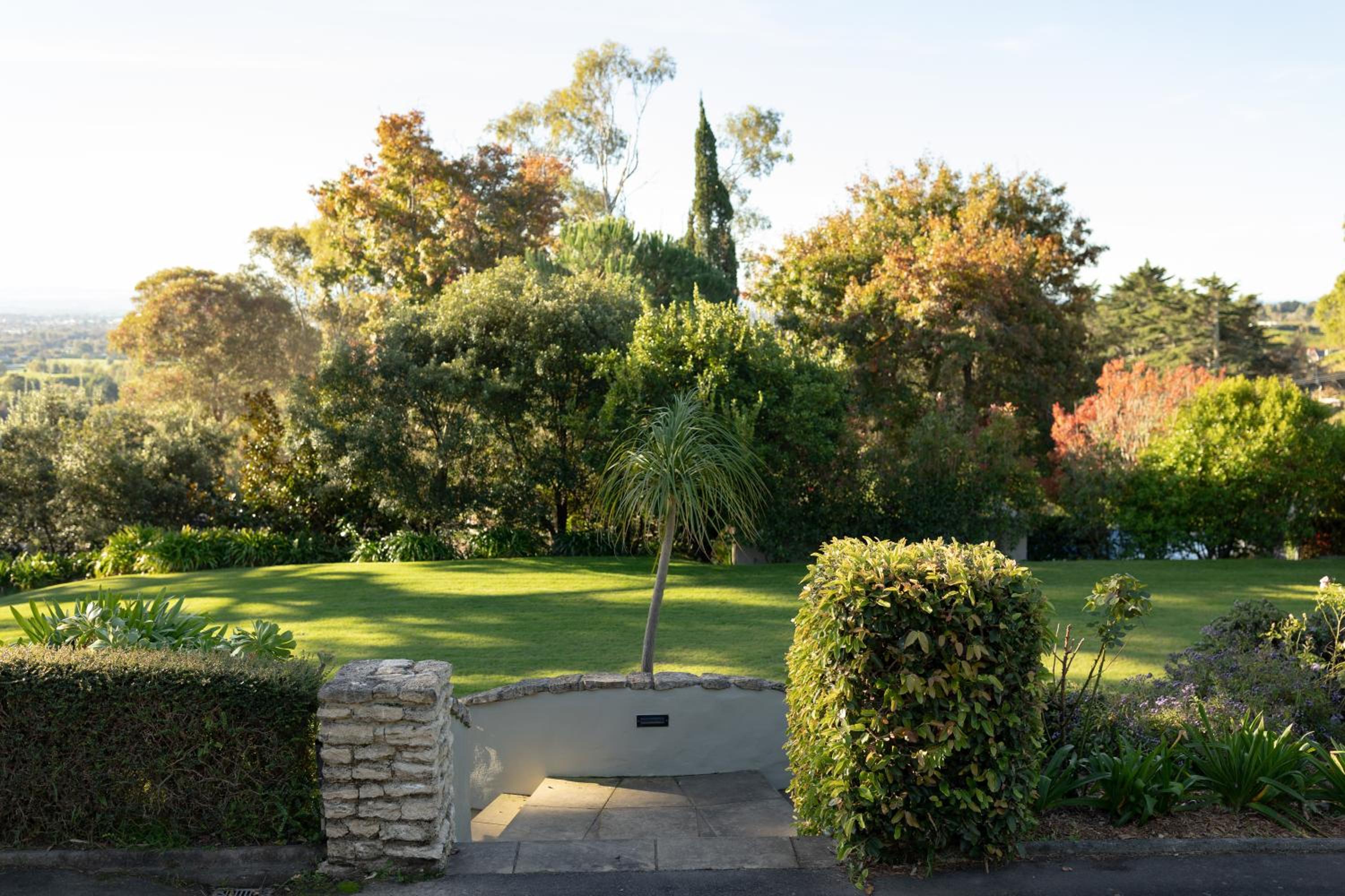 Kotare Estate whole house with pool hot tub petanque court