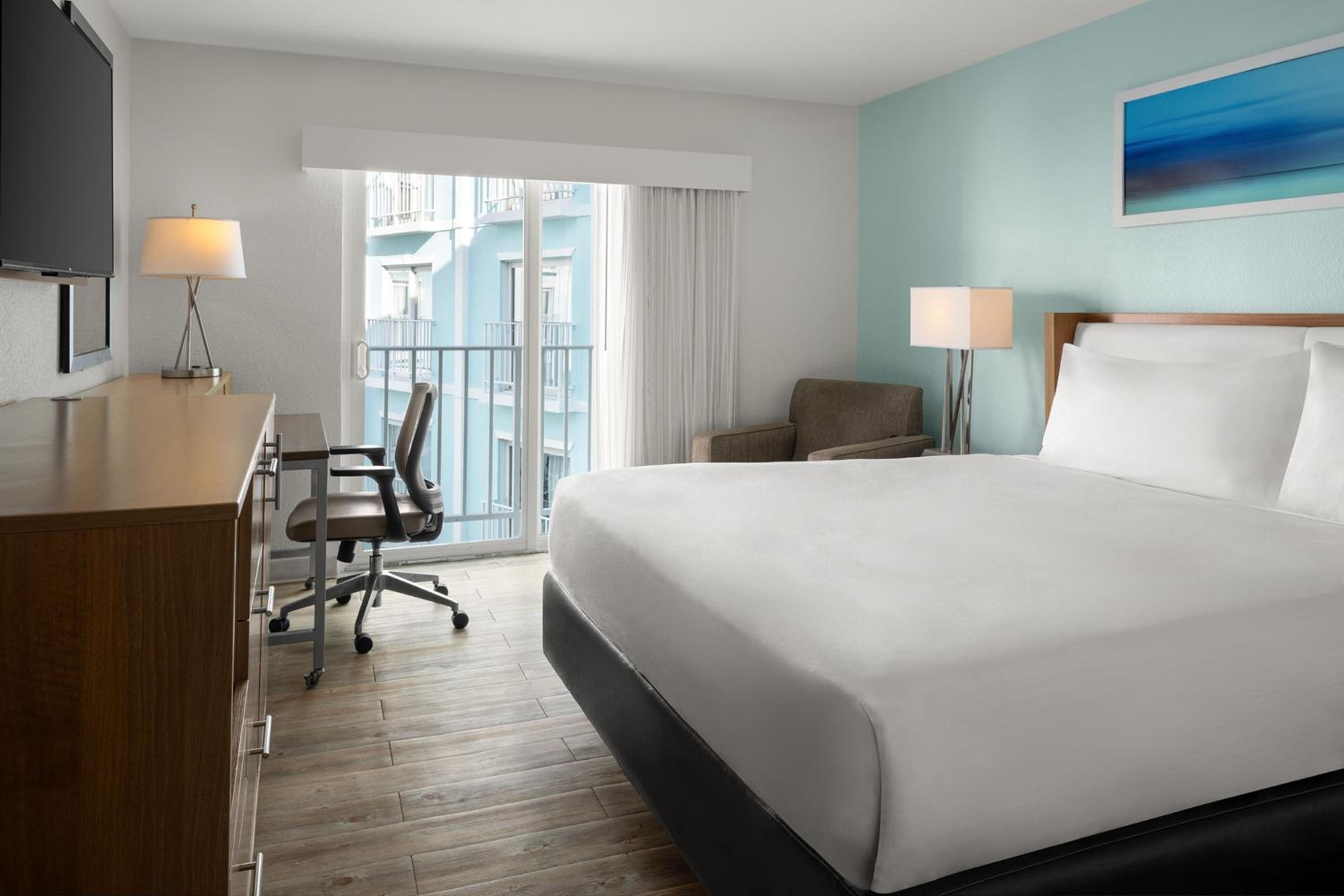 Nassau - Paradise Island Vacations - Courtyard by Marriott Nassau Downtown/Junkanoo Beach - Property Image 42