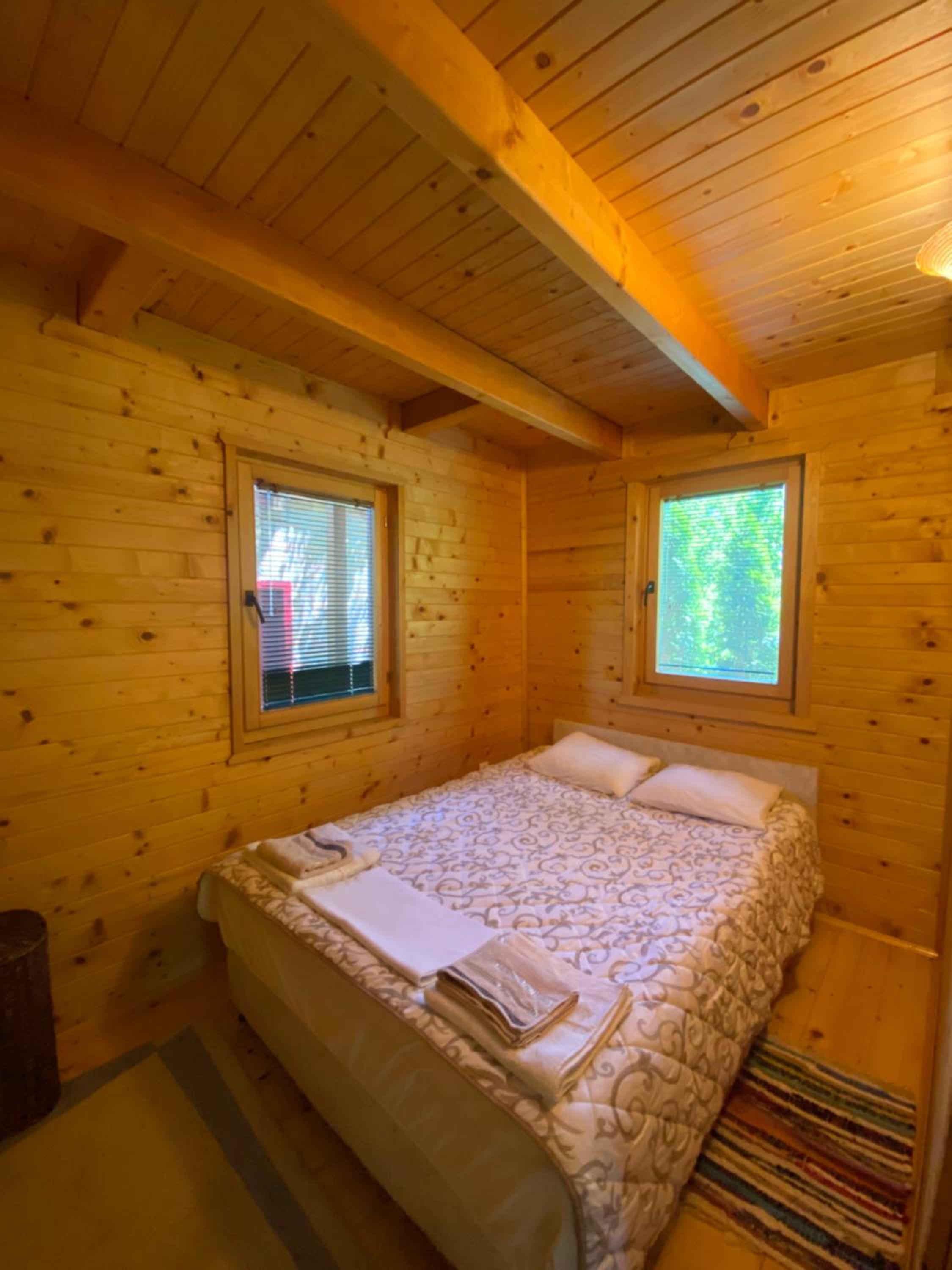 Brvnara oaza mira - Devojacki bunar view 4