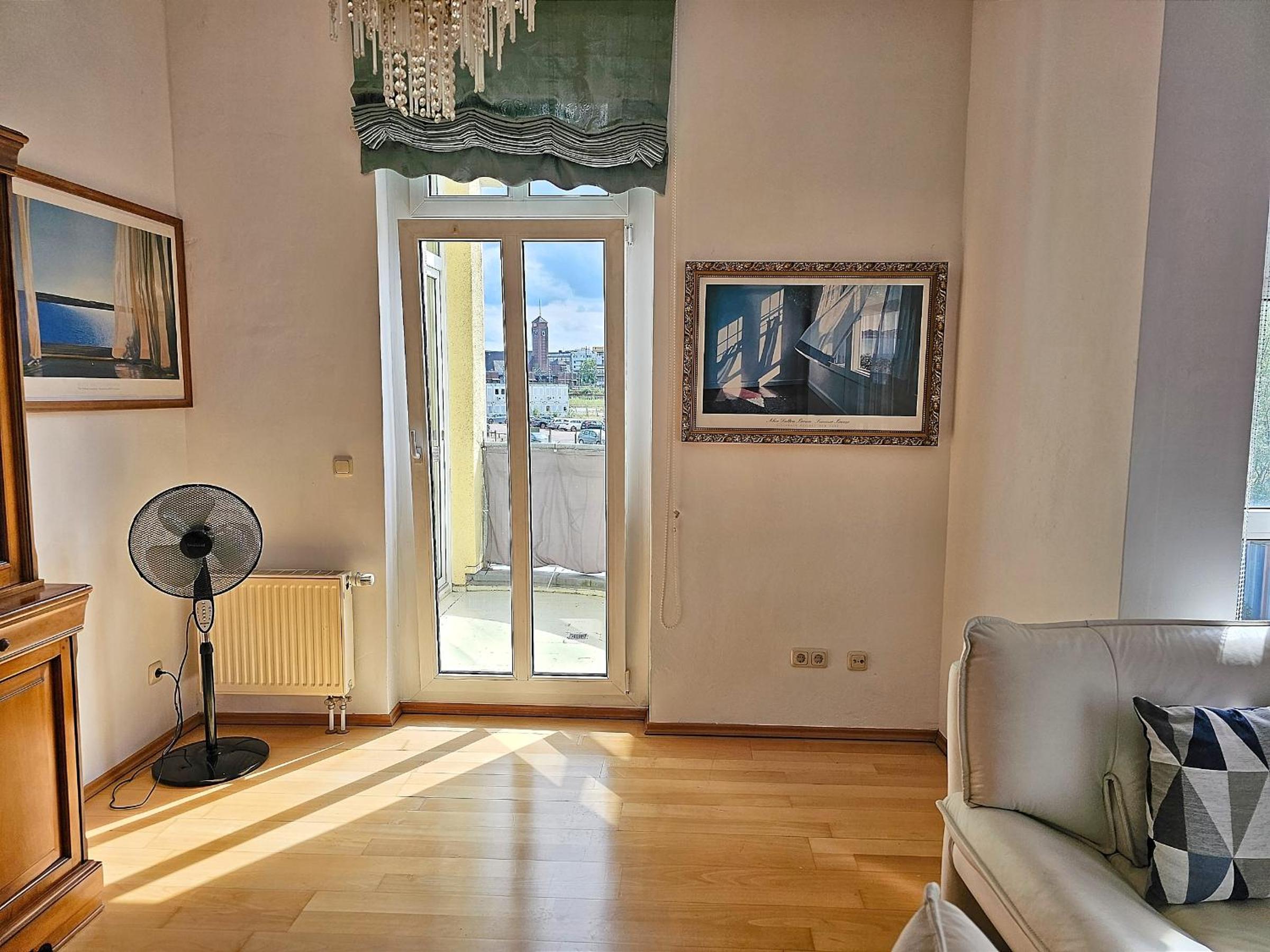 135qm 4 Zimmer Ferienwohnung in Stadtnähe, Wintergarten Parkplatz