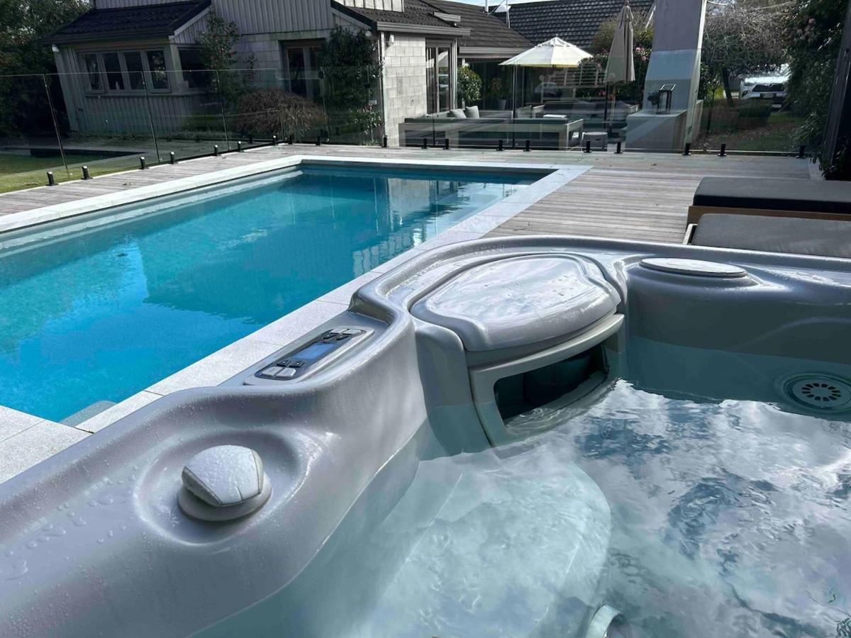 Ultimate 5-Star Getaway - Perfect for Any Season view 5