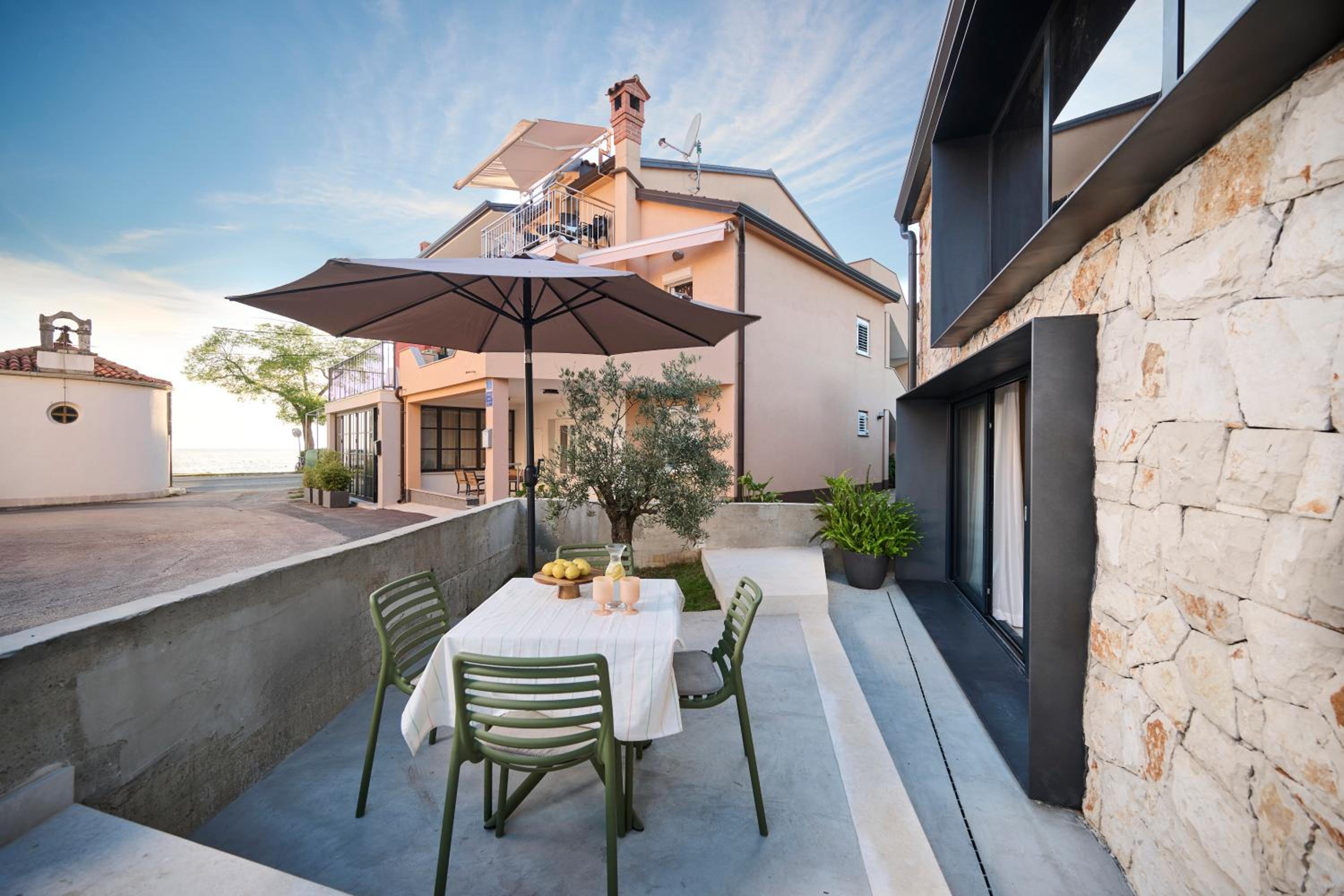 Kim Holiday Home view 3