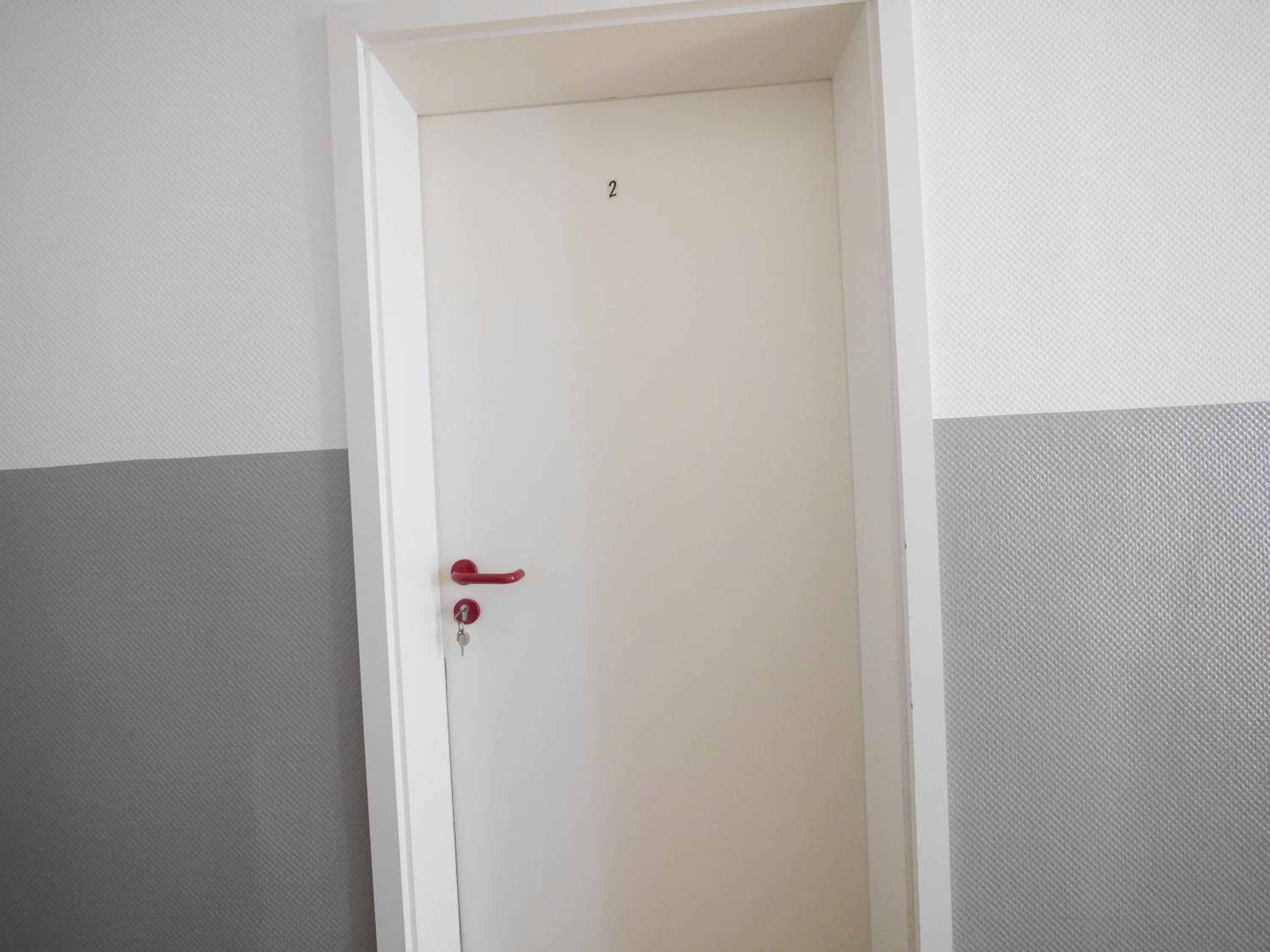 Photo 8