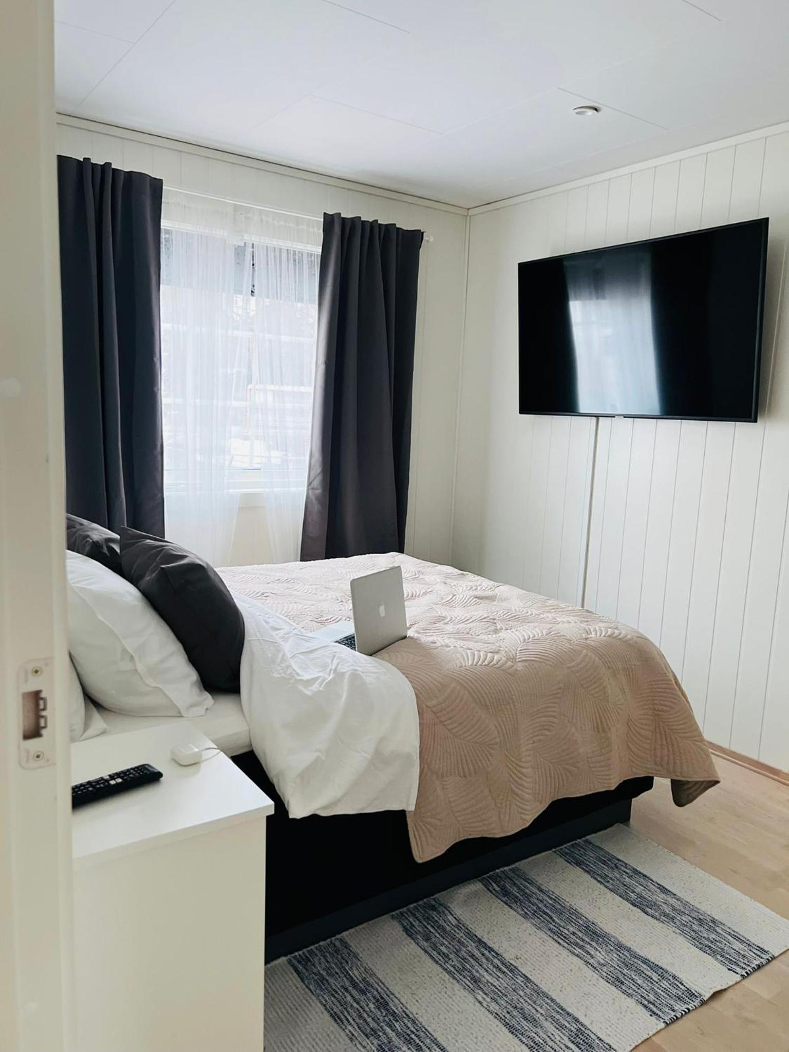 Rooms 15mins from oslo Airport with free parking view 2