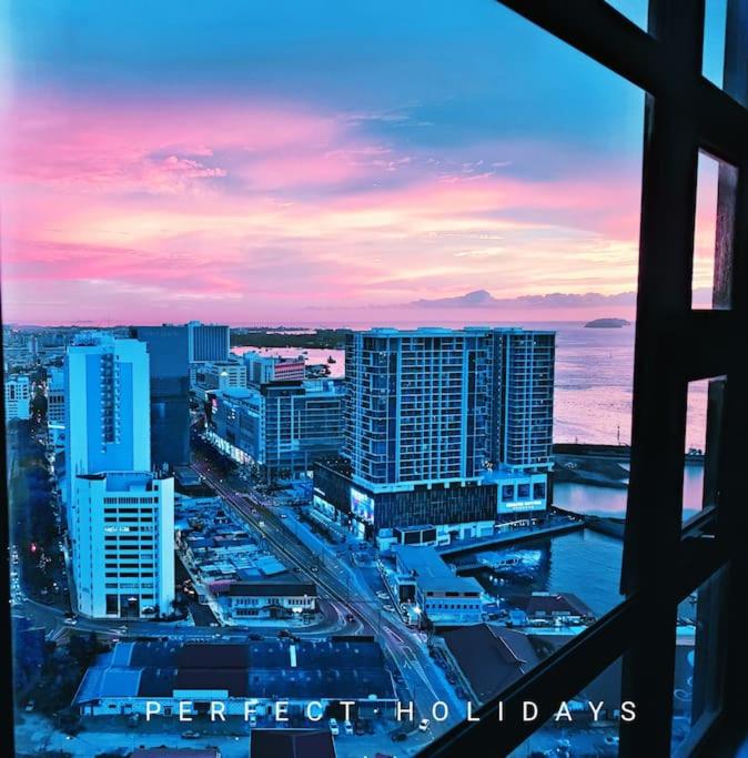 JQ Jesselton Quay Little Angel Homestay New CitySeaview LV29 Netflix 6pax photo 4