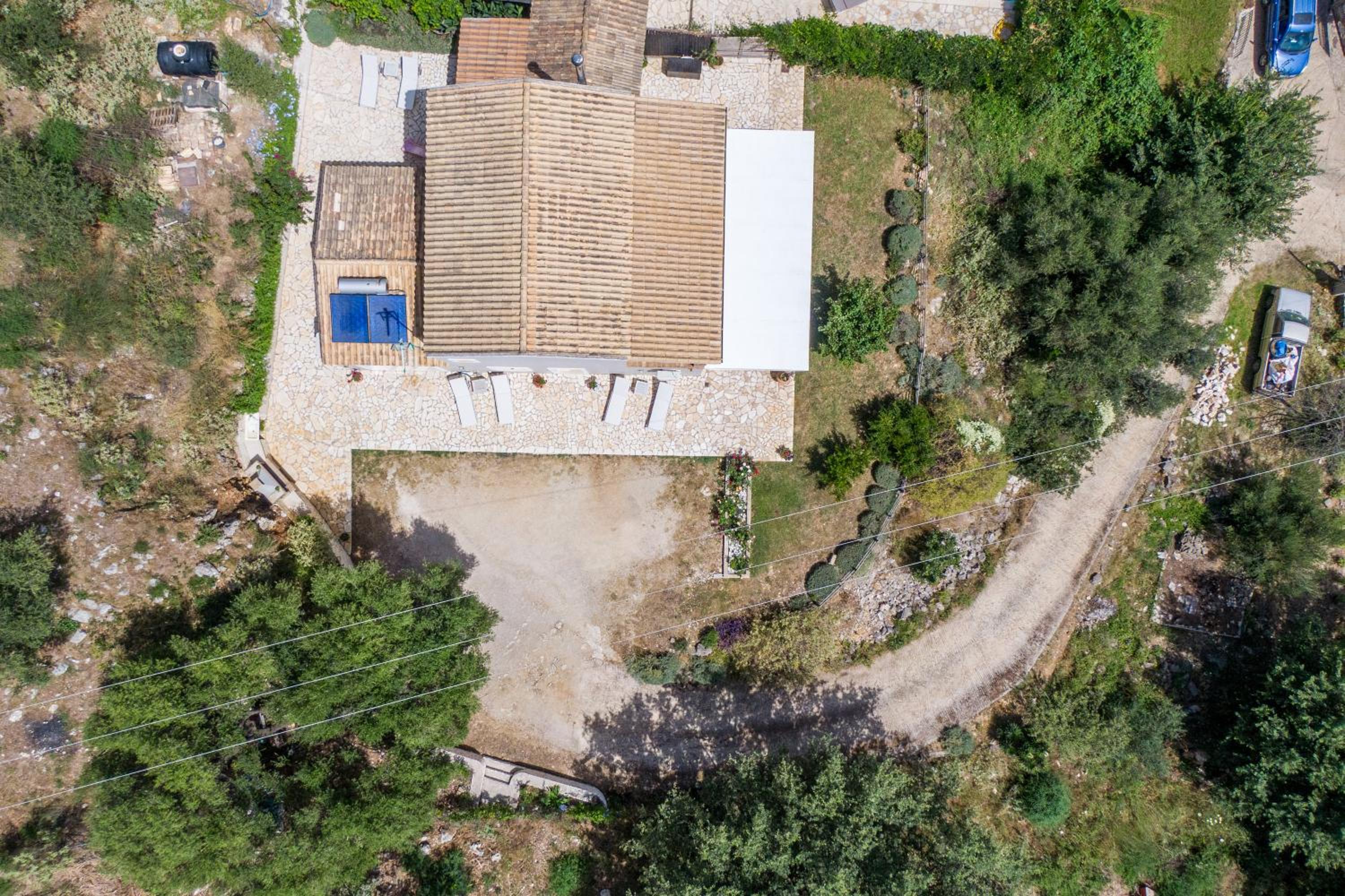 Antinioti Lake Villa