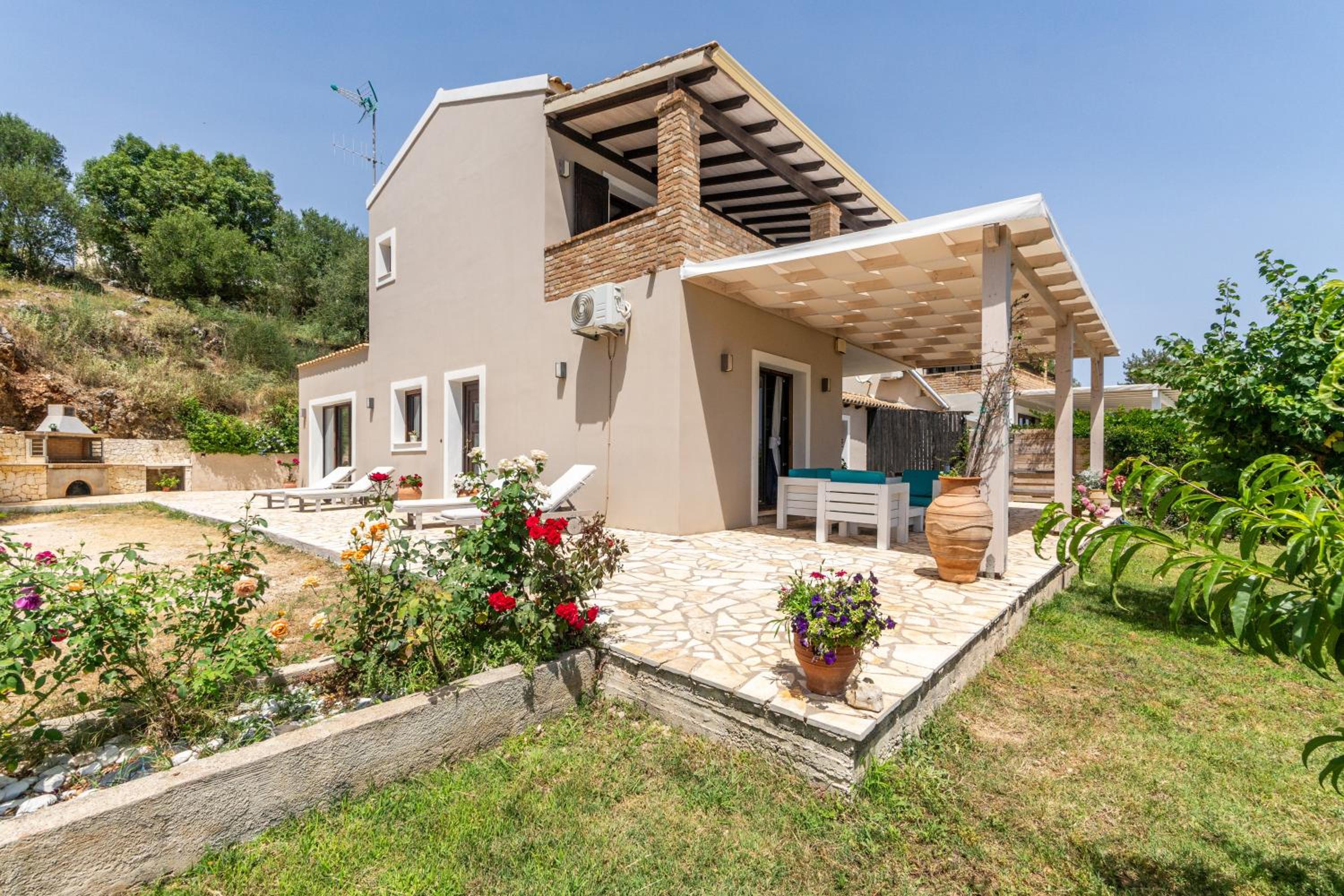 Antinioti Lake Villa