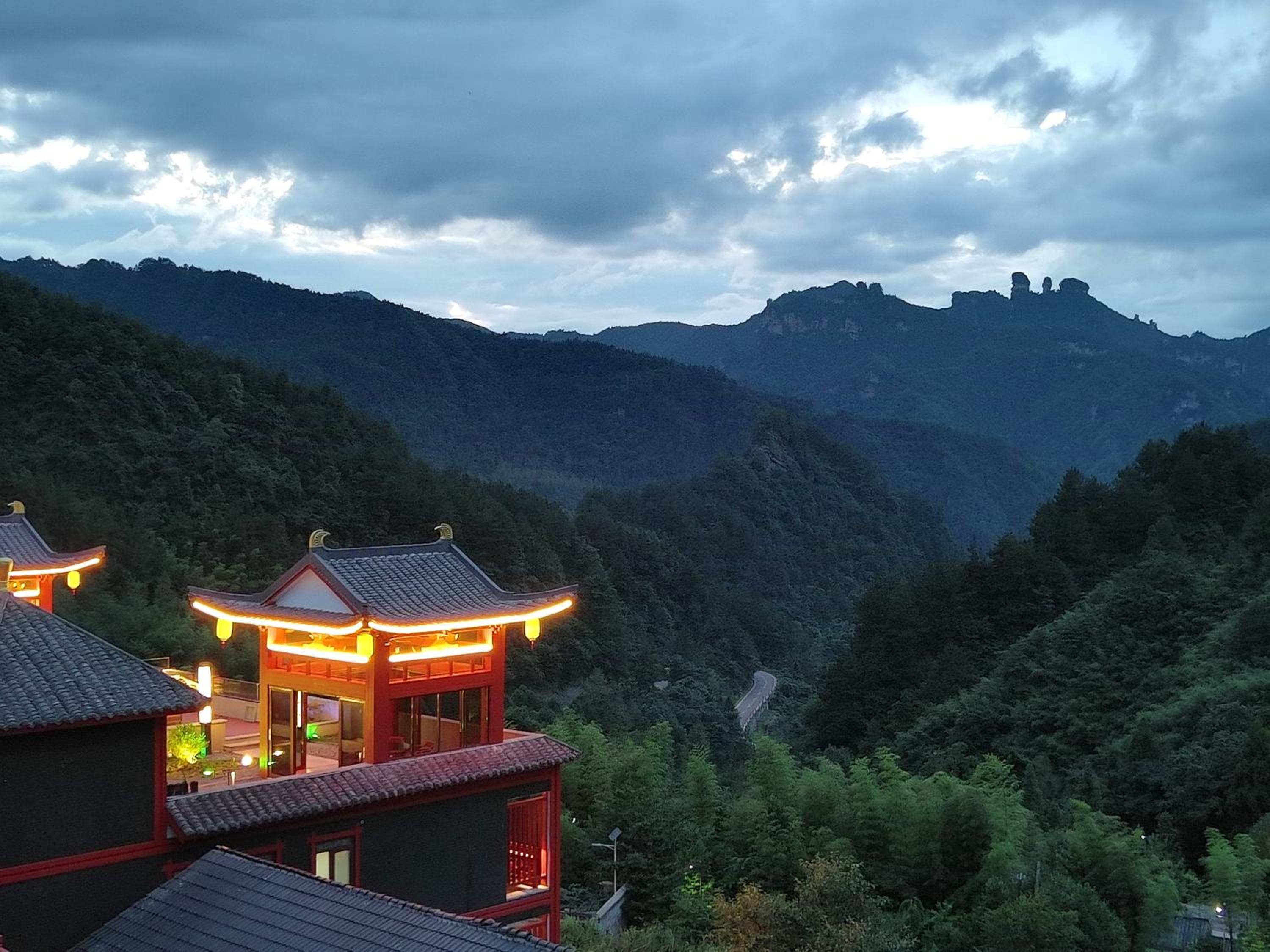 Zhangjiajie Guanshanyuan B&B