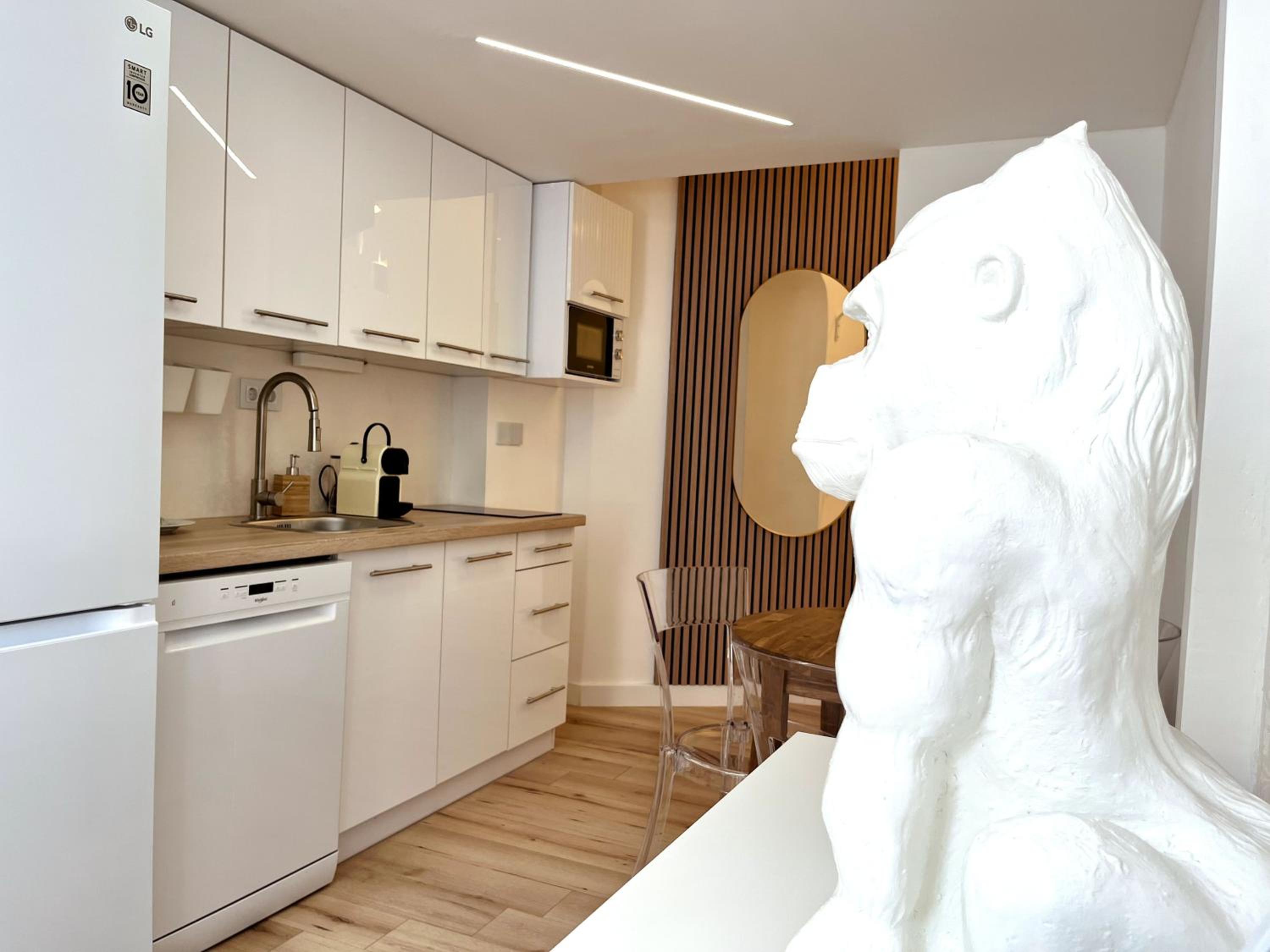 ARYA Apartment