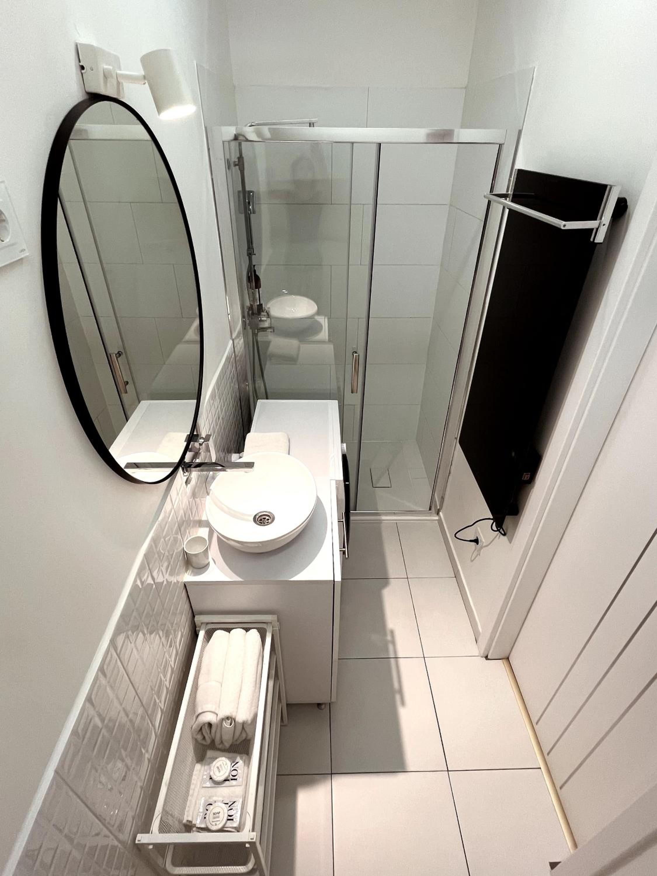ARYA Apartment