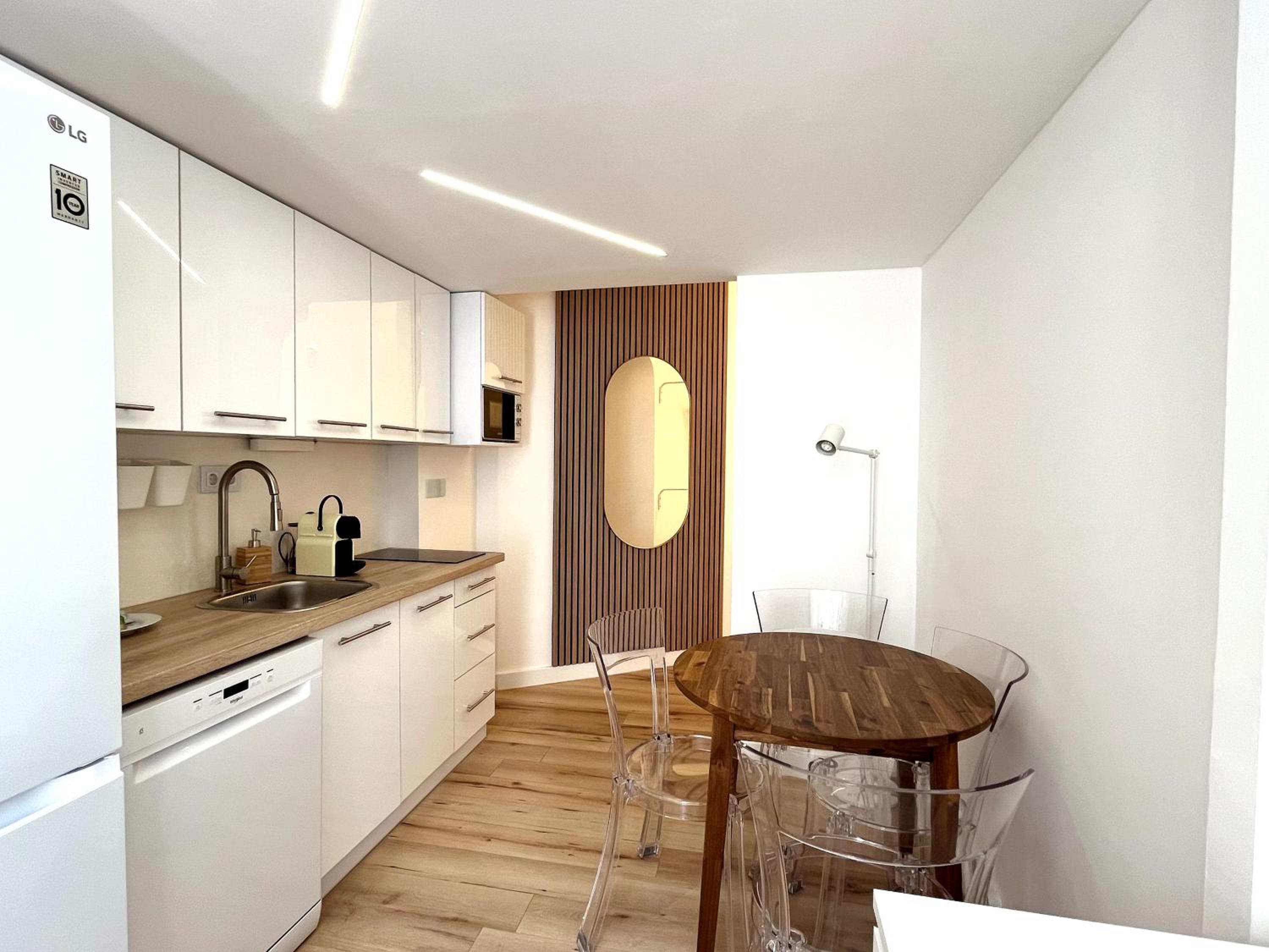 ARYA Apartment
