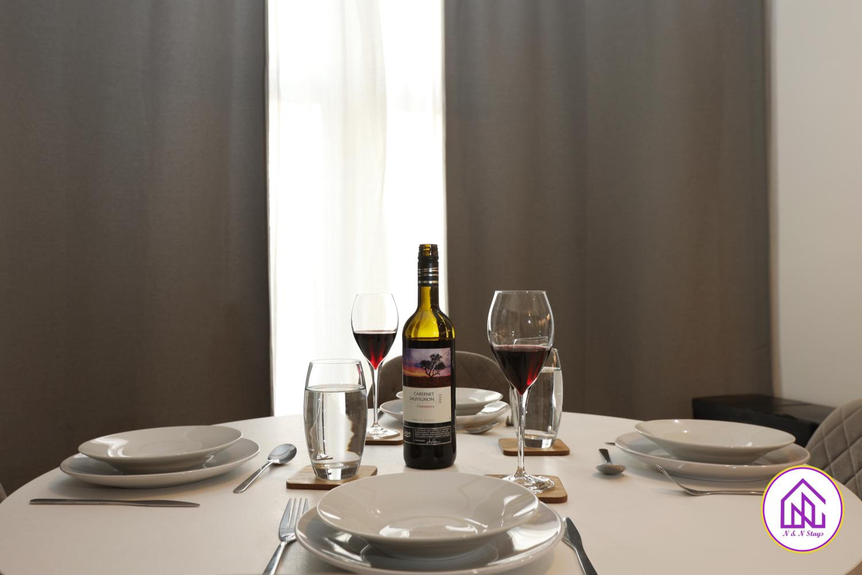 North Road Apartment - Perfectly Located by Town & Castle with Free Parking