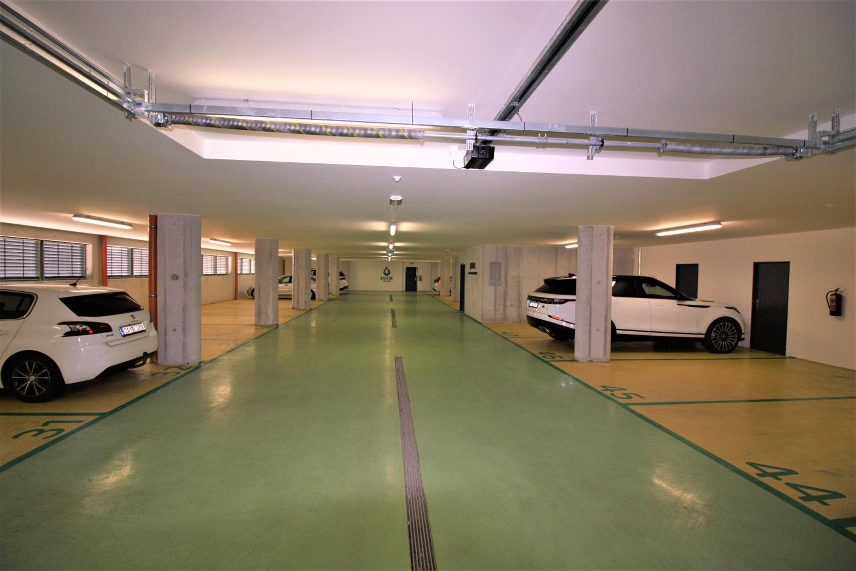 Arbelux - Wellness & Pool Access