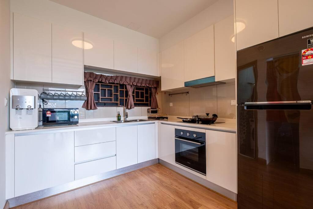 Japanese Design 4bedrooms with Kids Play Astoria