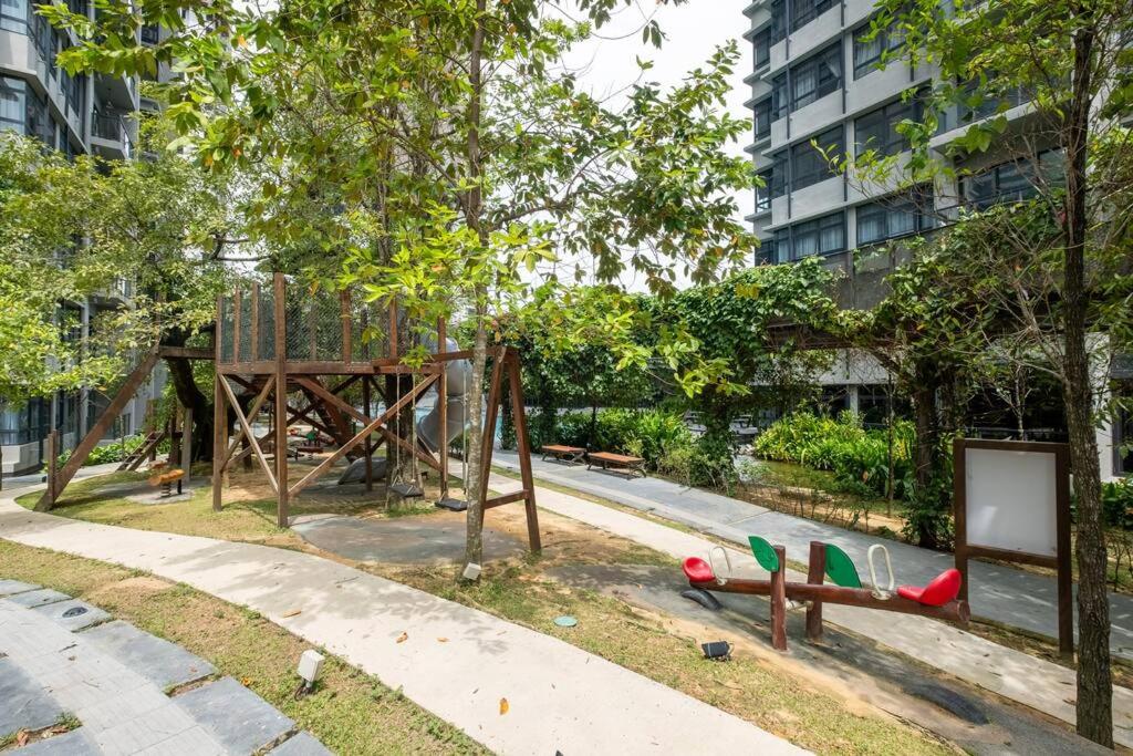 Japanese Design 4bedrooms with Kids Play Astoria