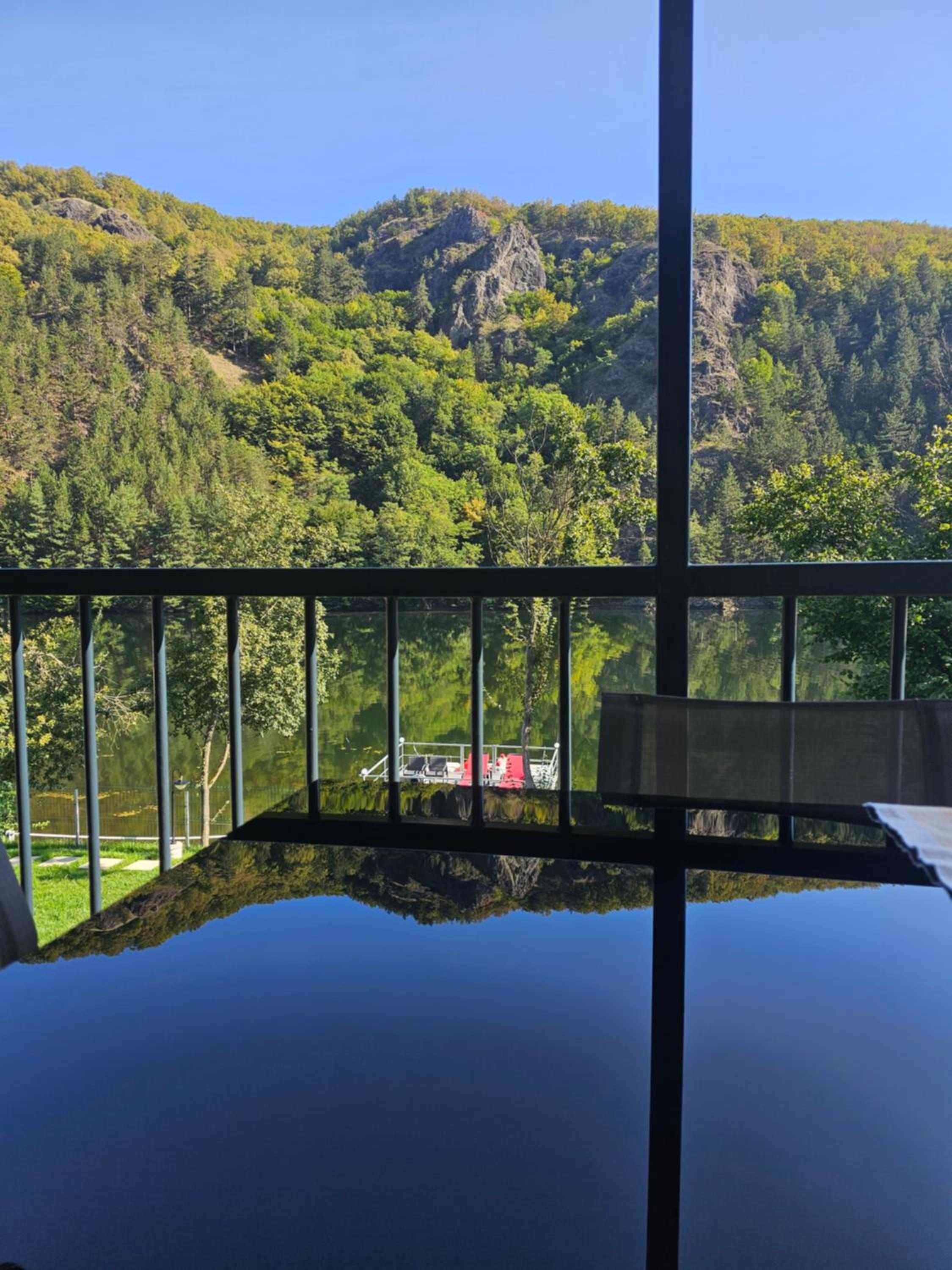 Green Rock Cabin view 4