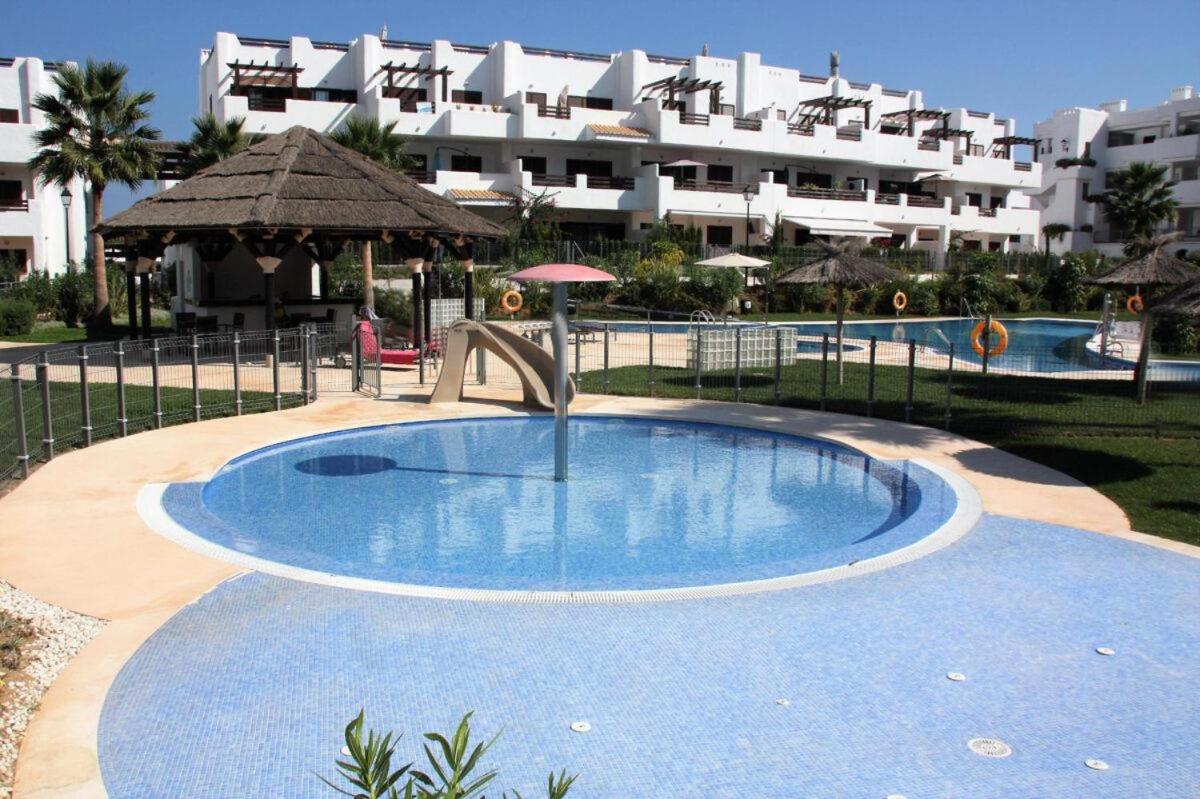 Casa Aguamarina apt con terraza y piscina