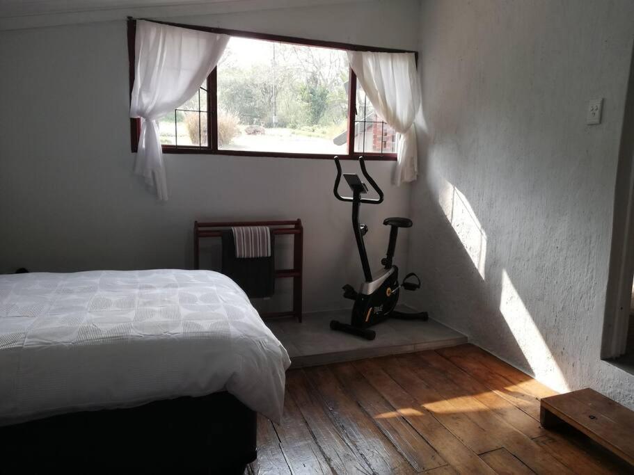 Shongweni Getaway 3 bedroom hexagonal house view 2