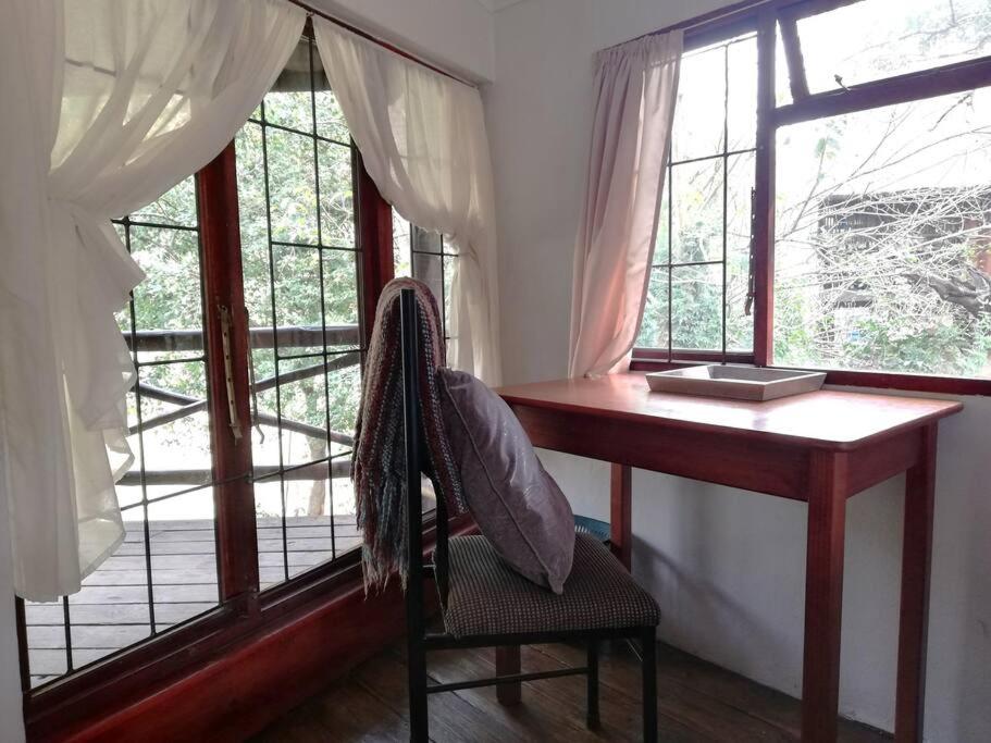 Shongweni Getaway 3 bedroom hexagonal house view 4