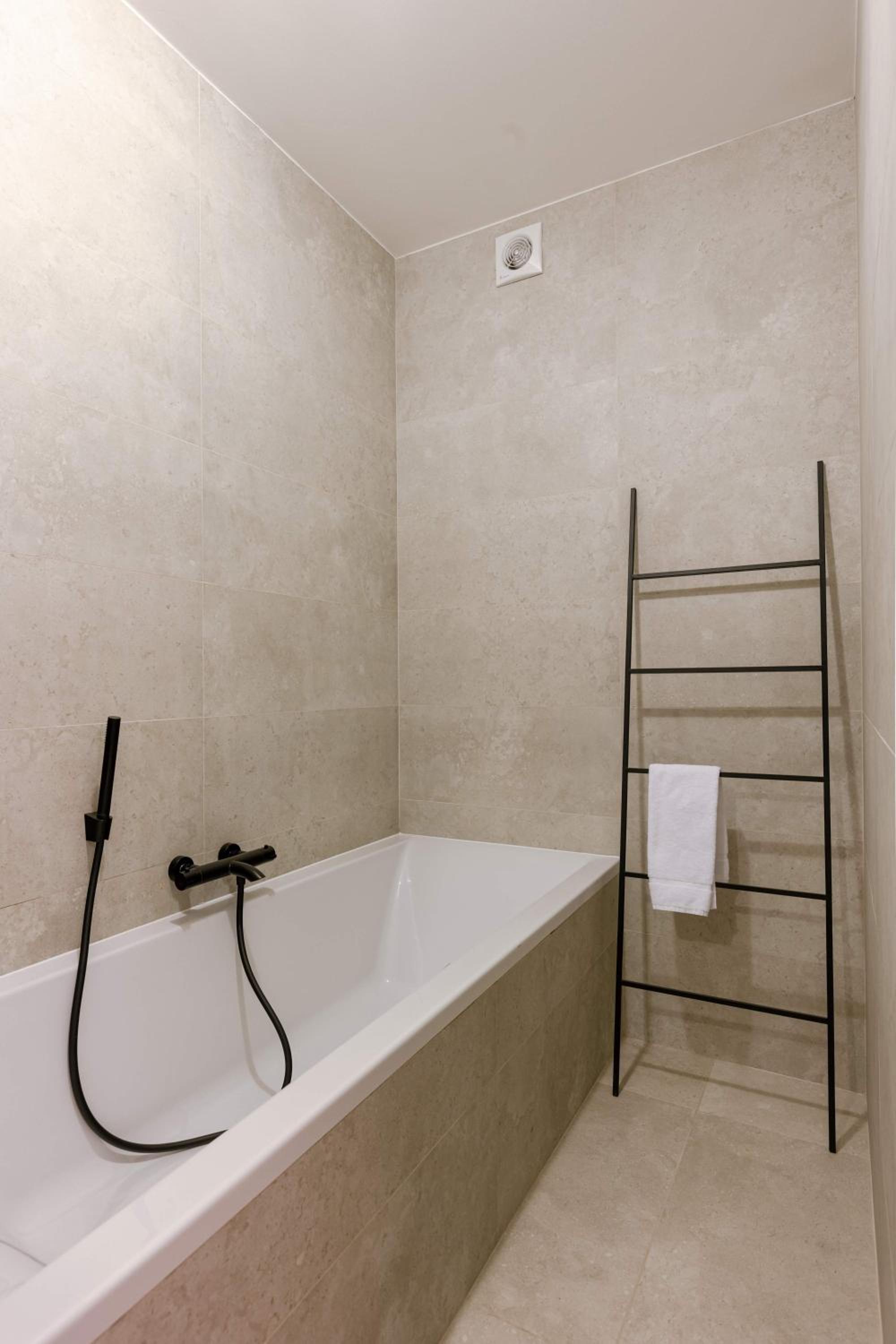 Casiola - Modern 3-bedroom apartment with family-friendly touches