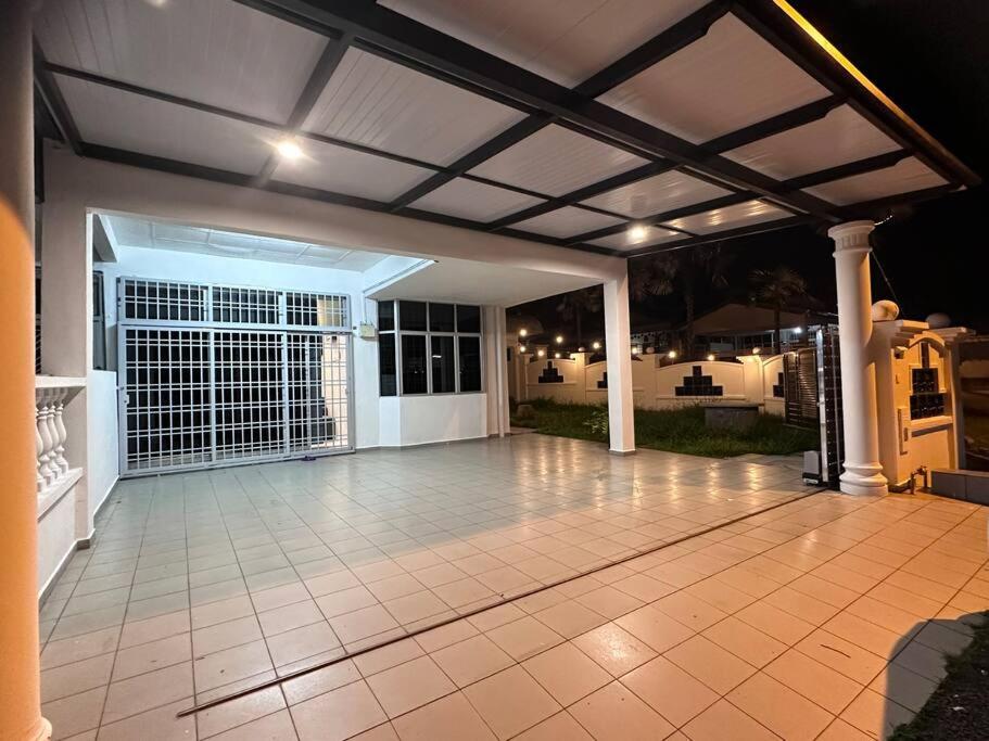 KenReo Fashion Design House B Pahat Town photo 3