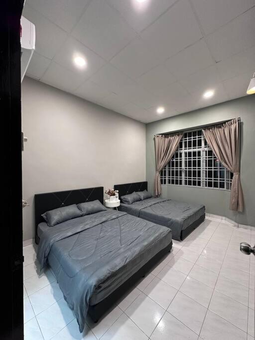 KenReo Fashion Design House B Pahat Town photo 8