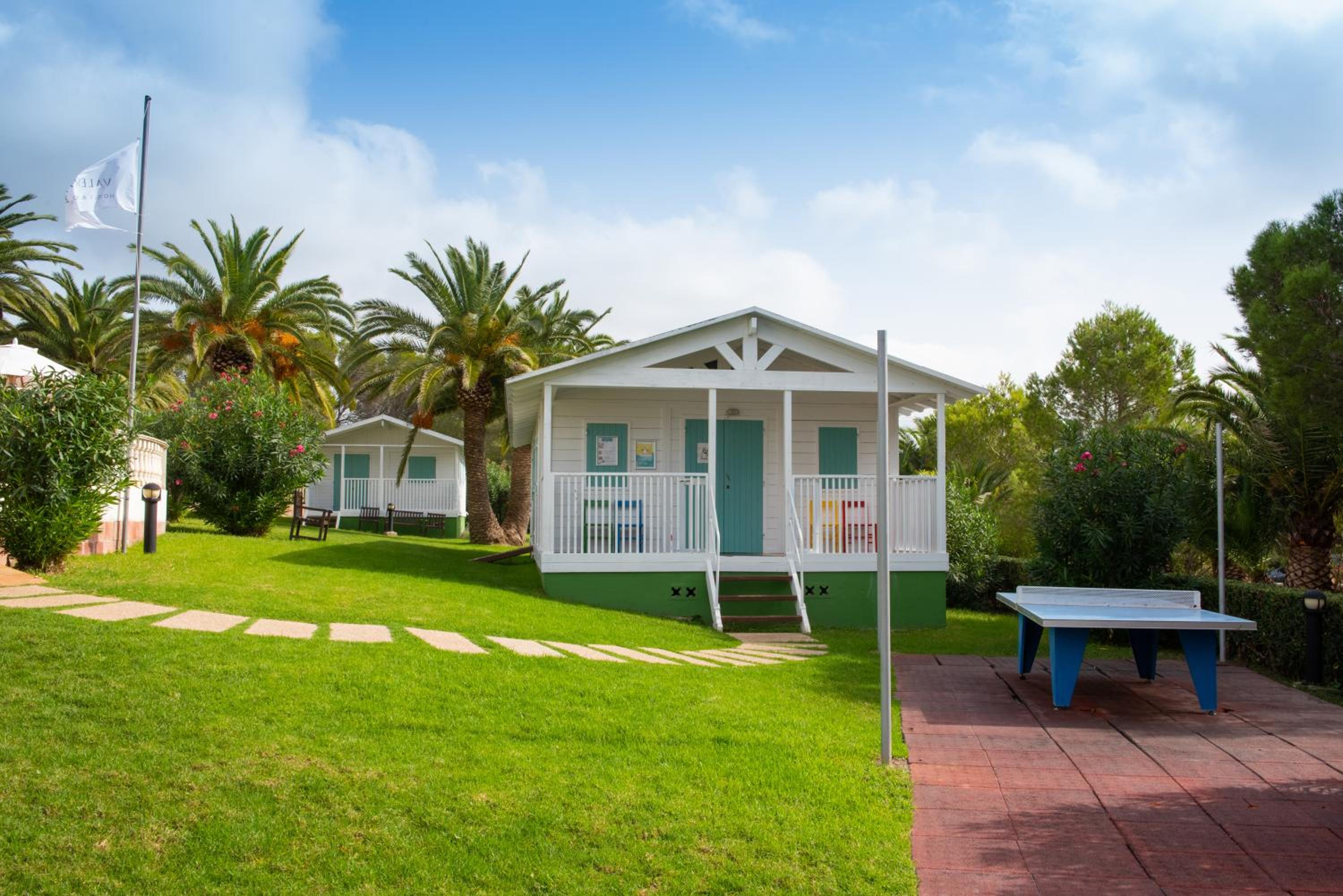 Valentin Son Bou en Son Bou — activities & amenities