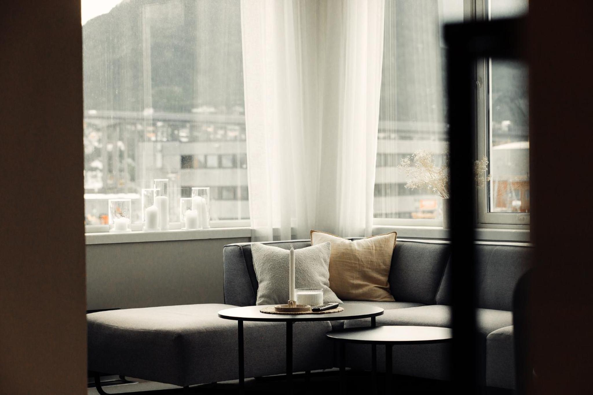 Northstay - Tromsø Harbor Mountain View Apartment view 5