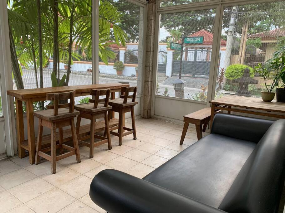 Cozy Family Home near Nuvali & Tagaytay with wifi view 2