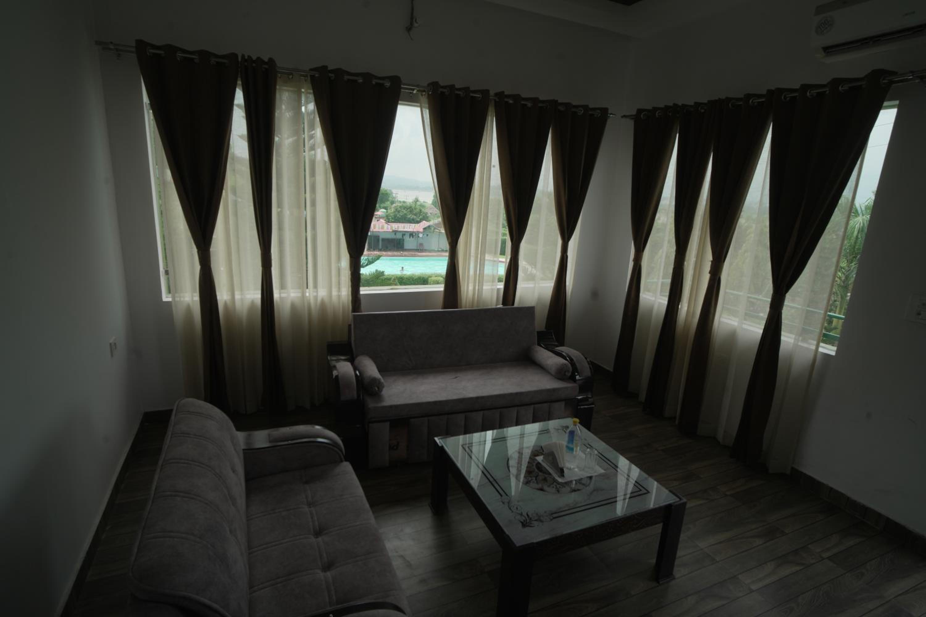 Photo 9