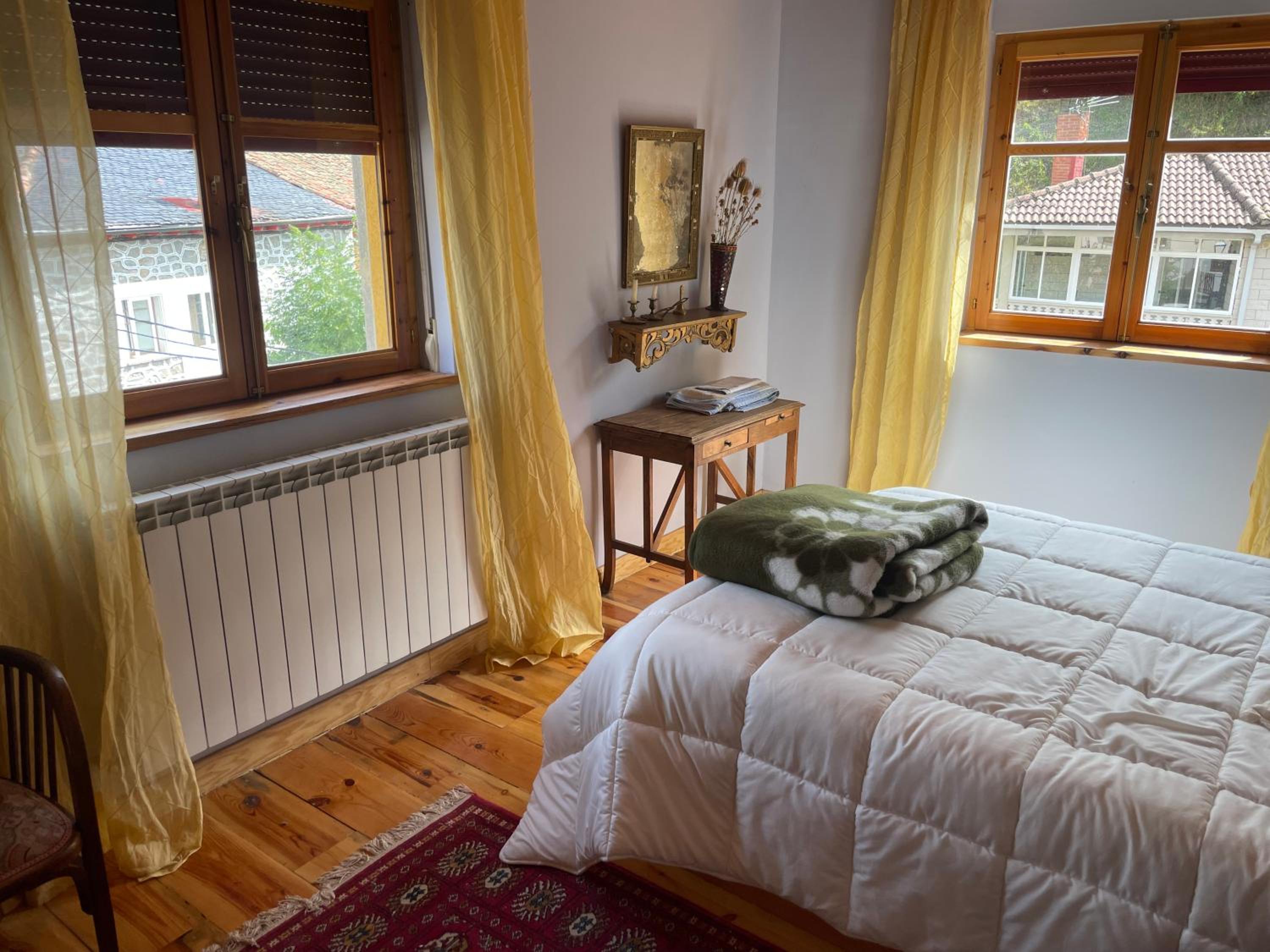 Casa Rural MONTE ROBLO