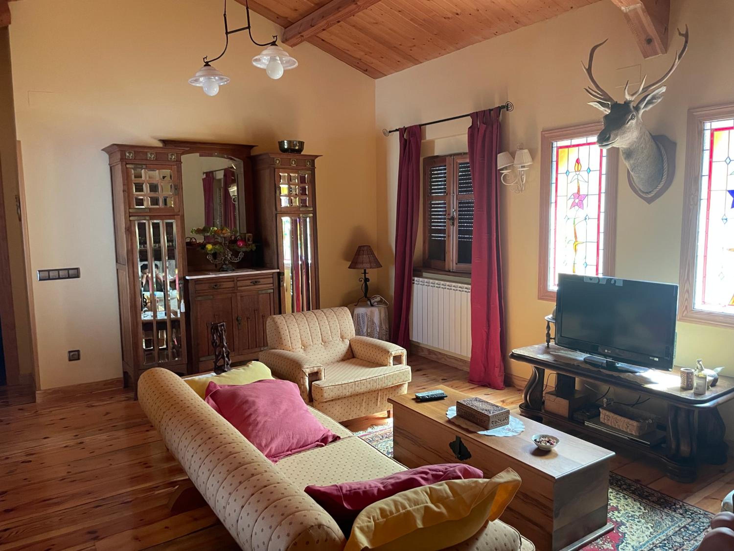 Casa Rural MONTE ROBLO