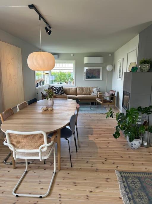ONS Large villa, walking distance to town view 4