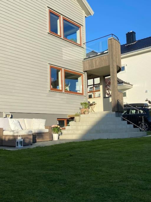 ONS Large villa, walking distance to town view 5
