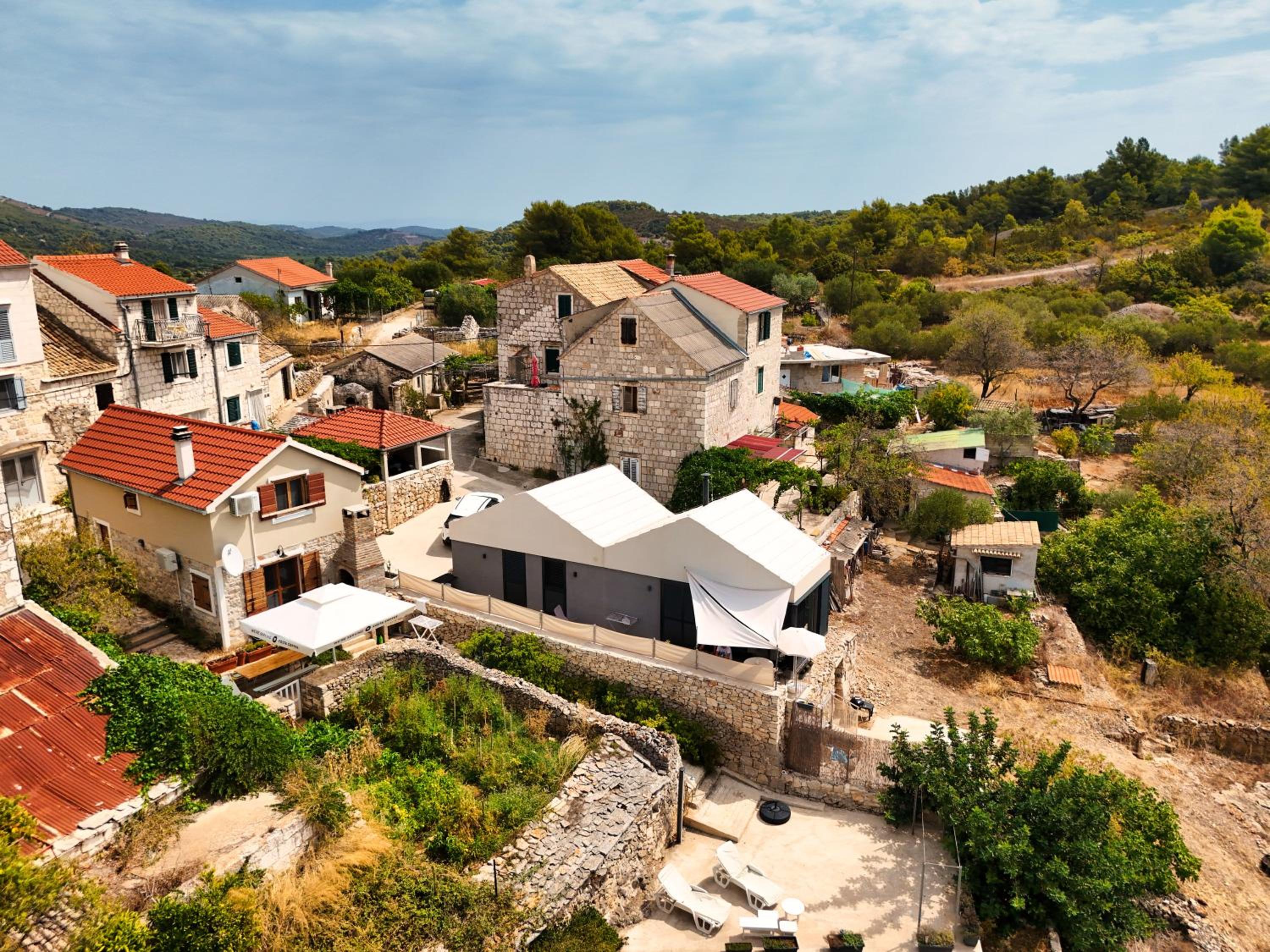 Rural house Pikola with sea view on Vis Island