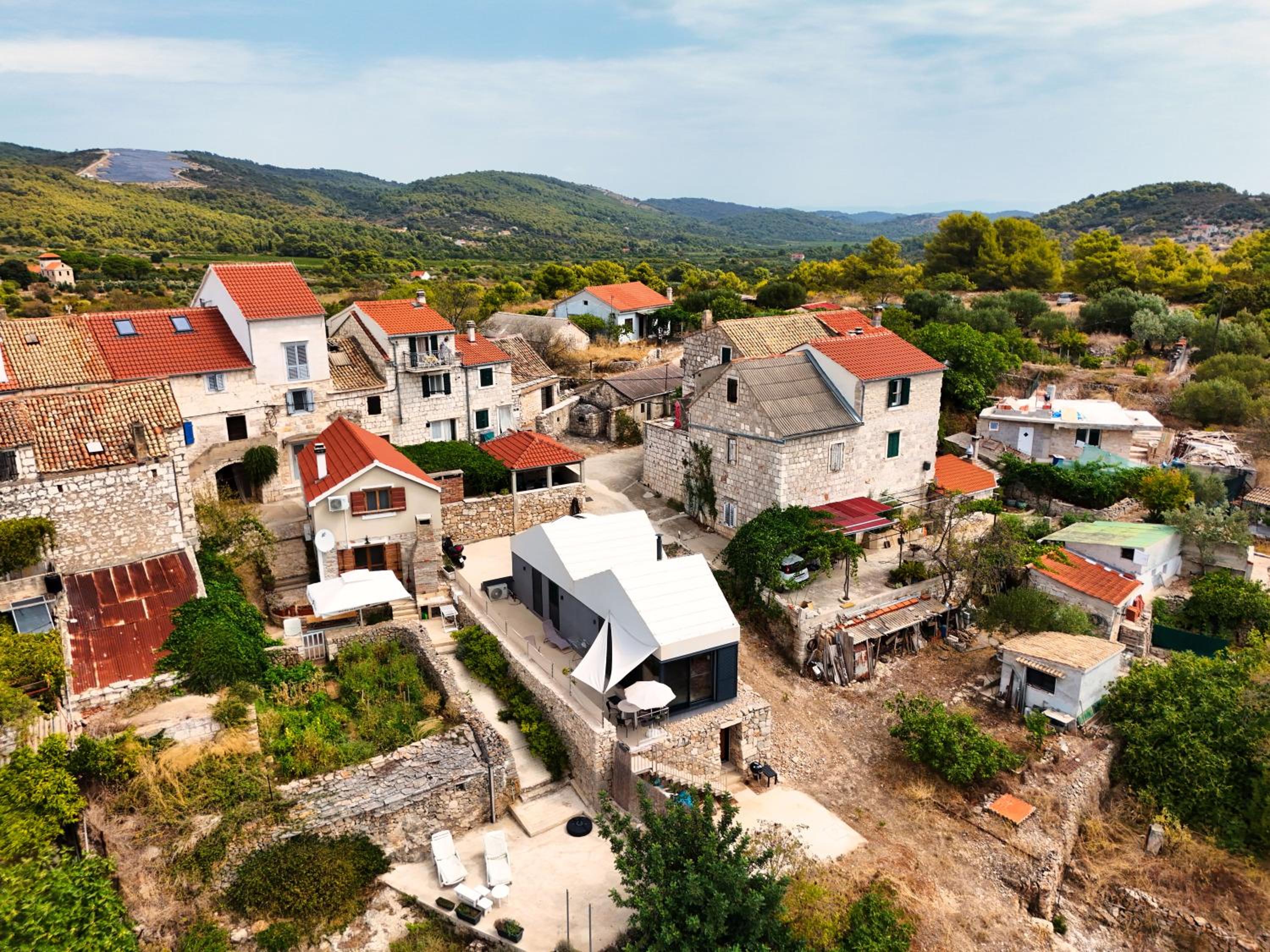 Rural house Pikola with sea view on Vis Island