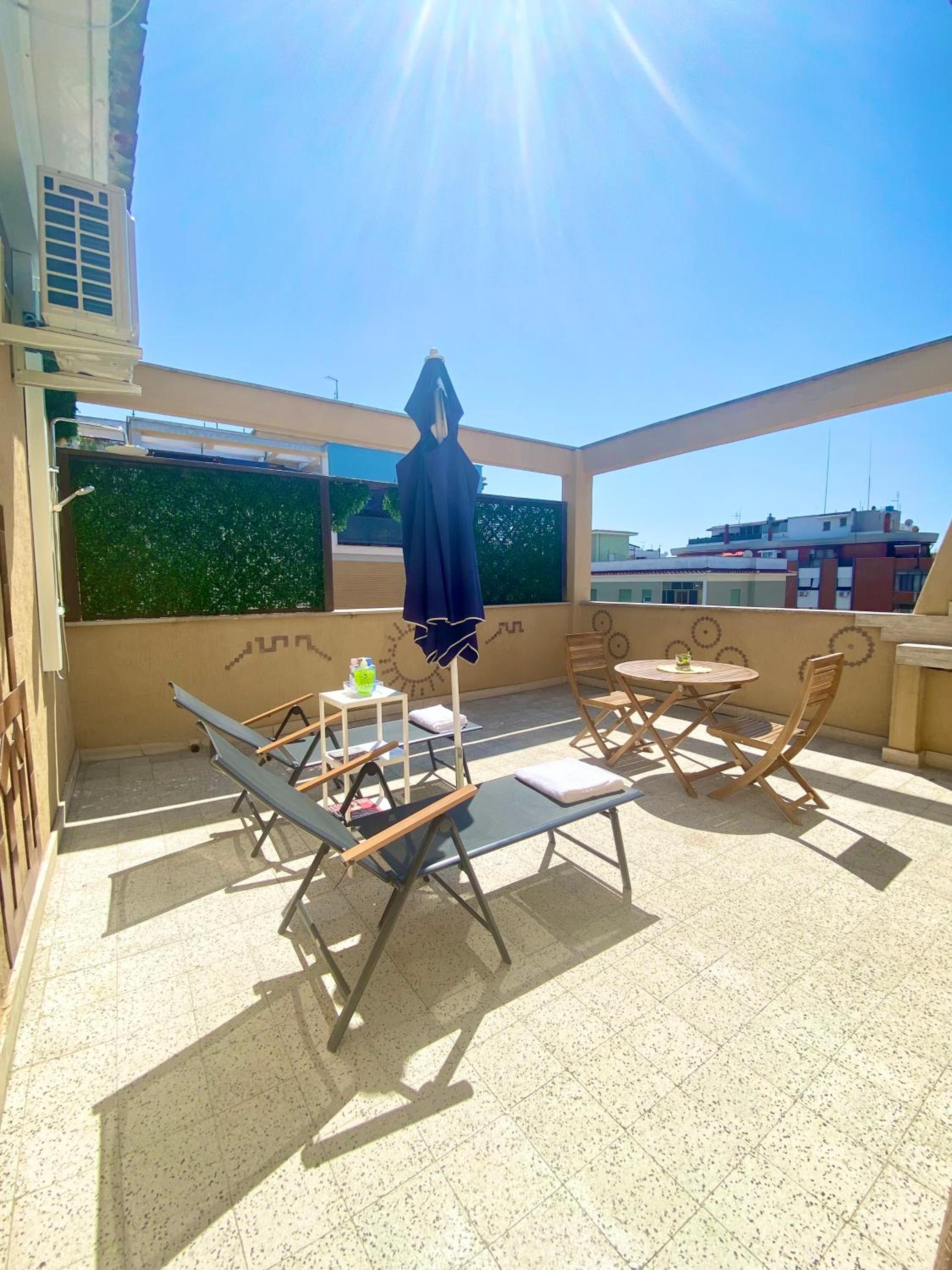 Sonia's Penthouse - Rome sea photo 3