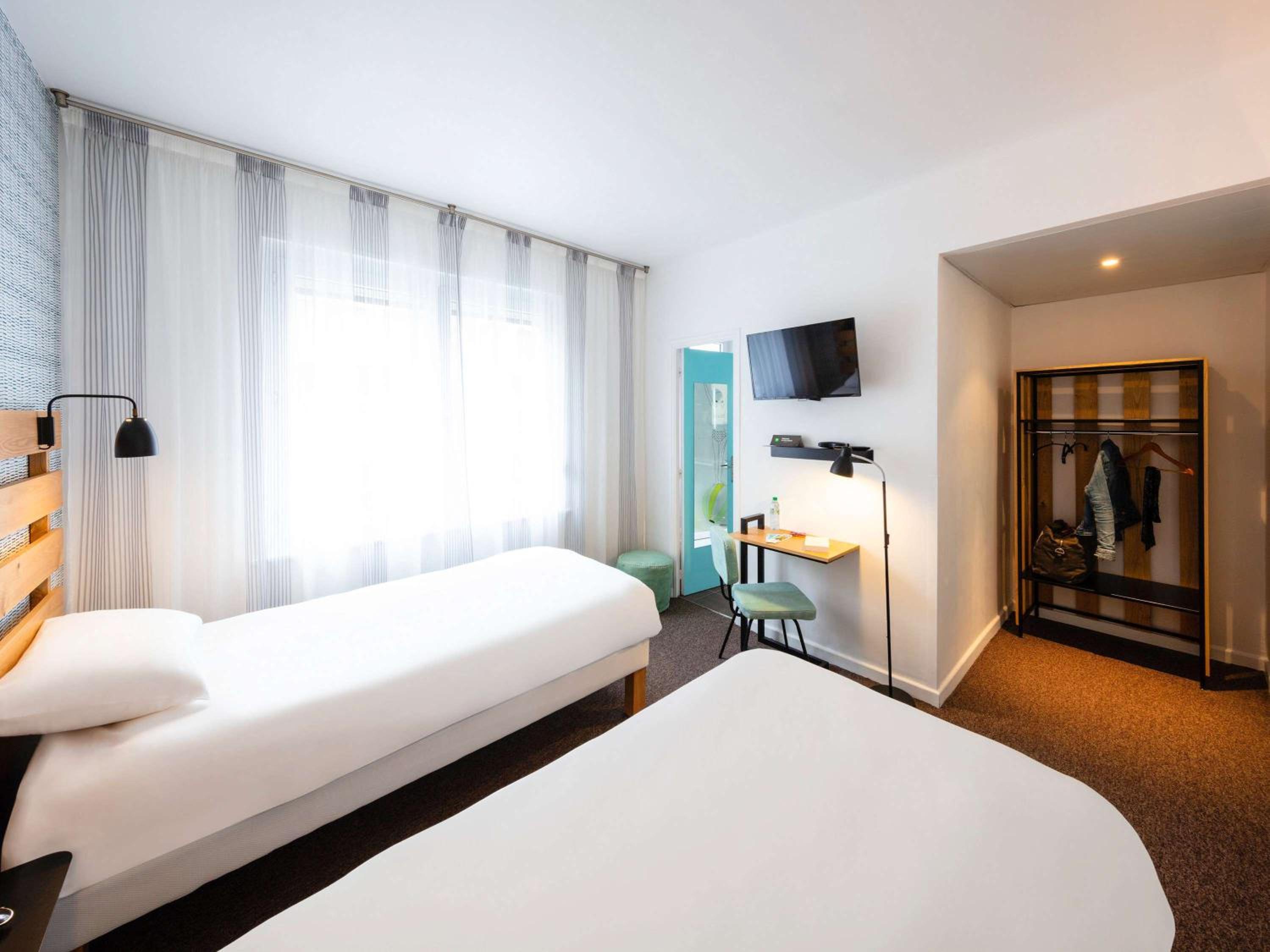 Calais Vacations - ibis Styles Calais Centre - Property Image 5