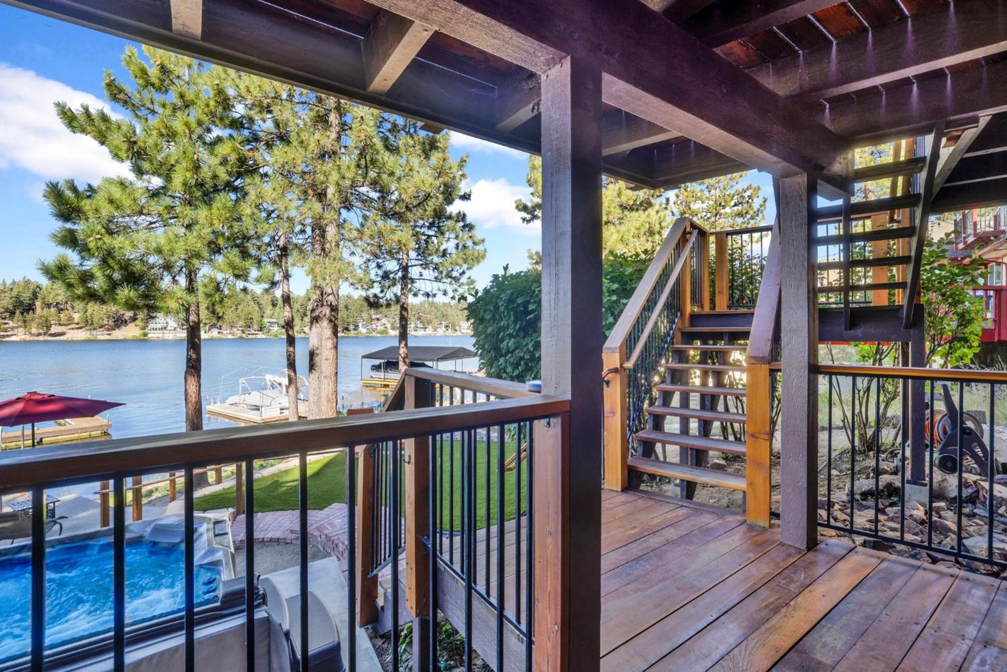 Cove lakefront chalet #2098 view 4