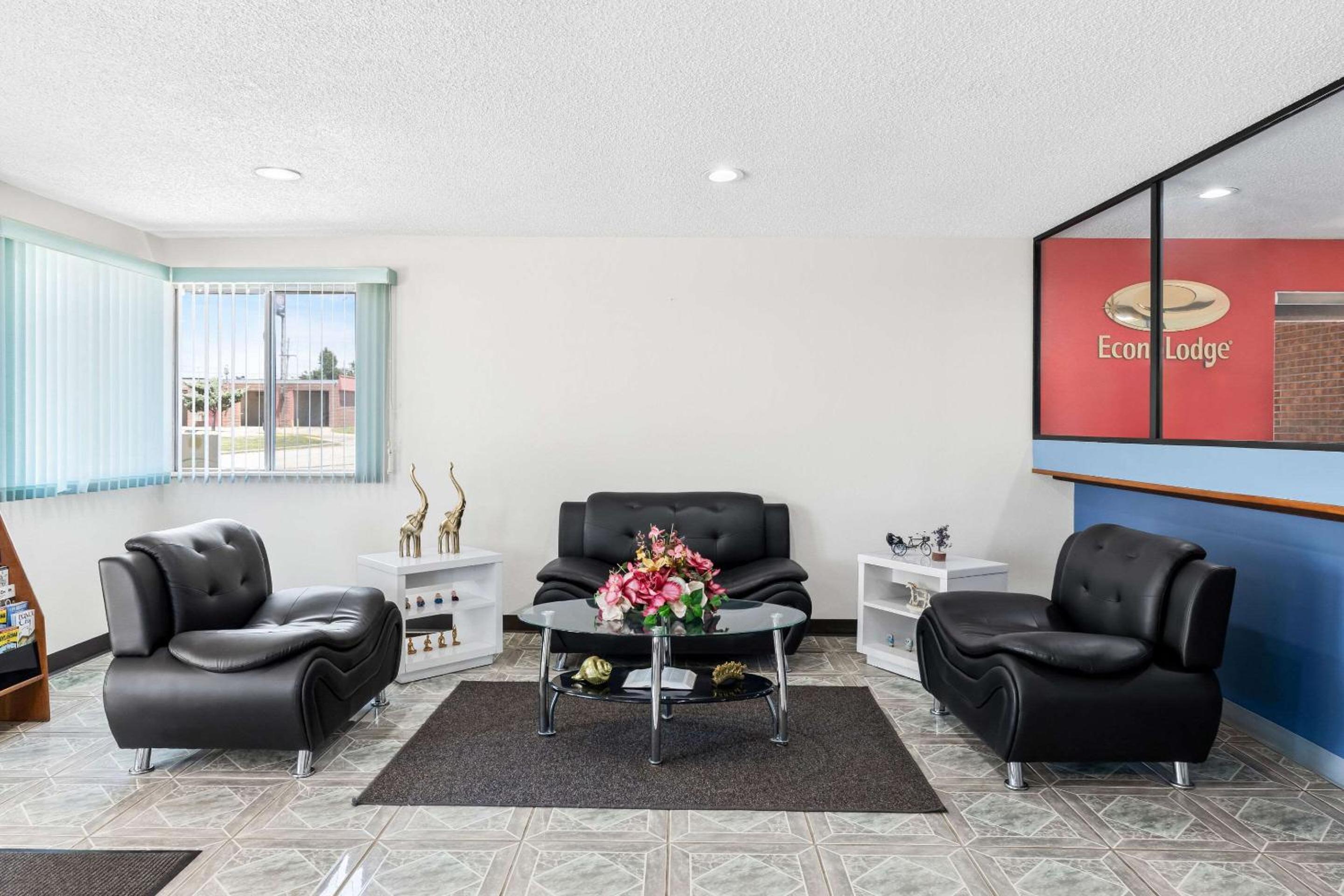 Emporia Vacations - Econo Lodge - Property Image 30