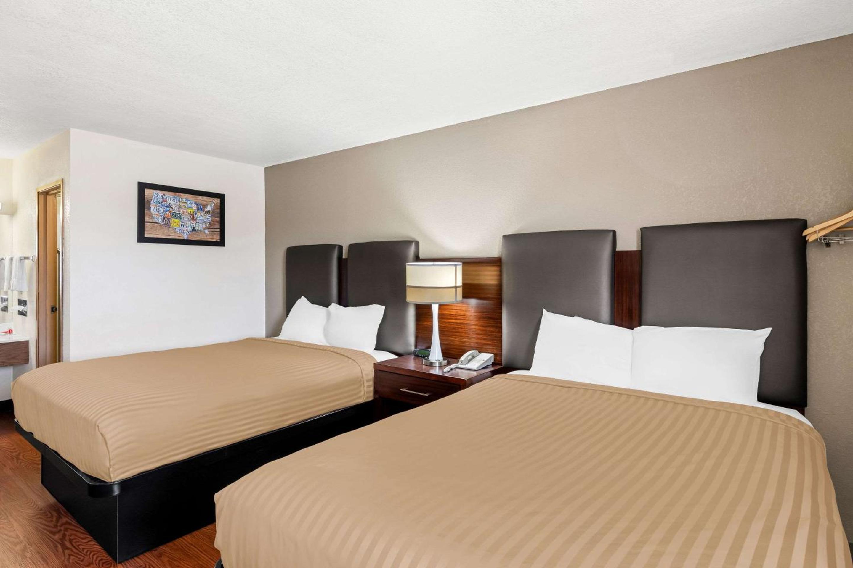 Emporia Vacations - Econo Lodge - Property Image 42